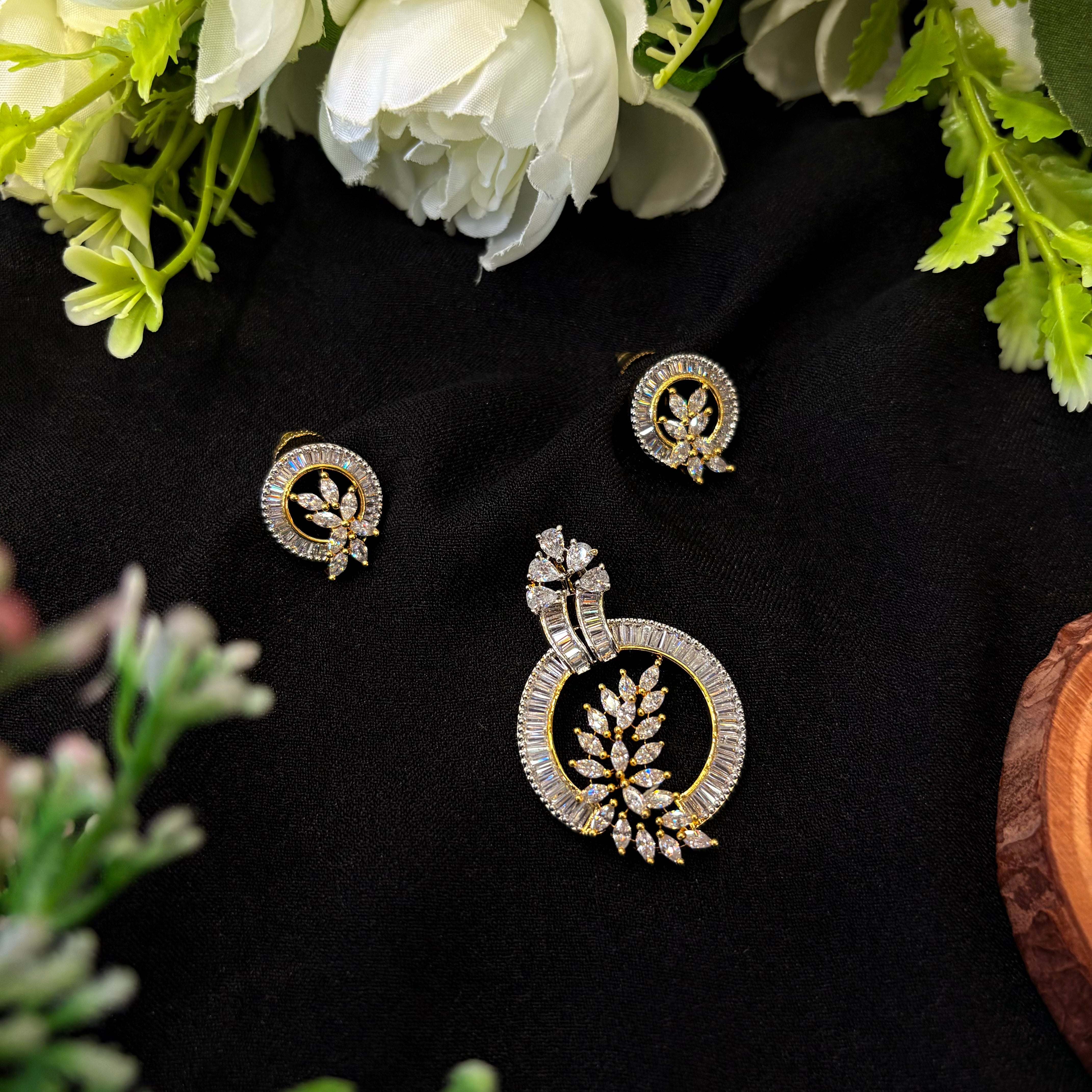 Aurelle Vine Pendant Set
