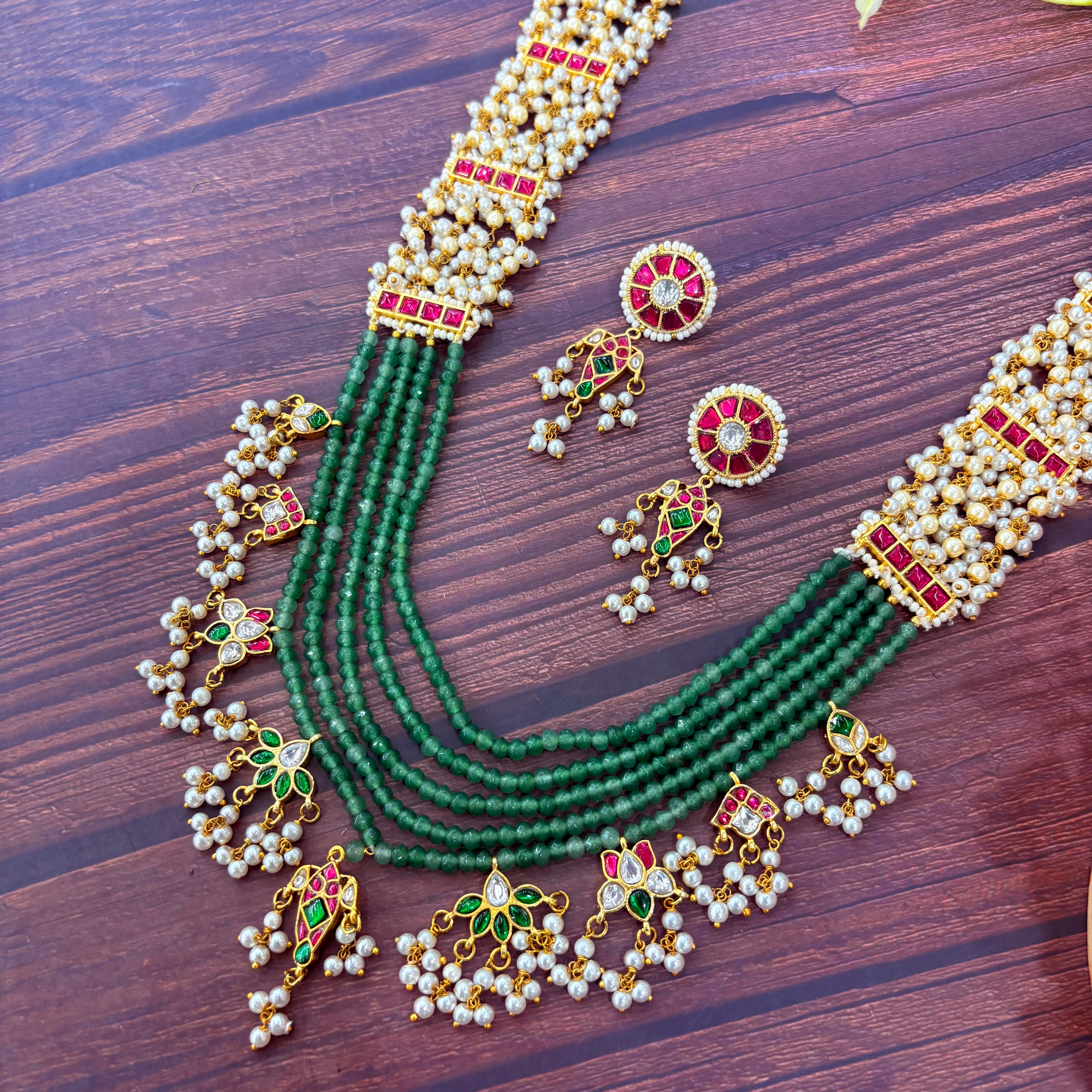 Nayaab Riya Neckpiece