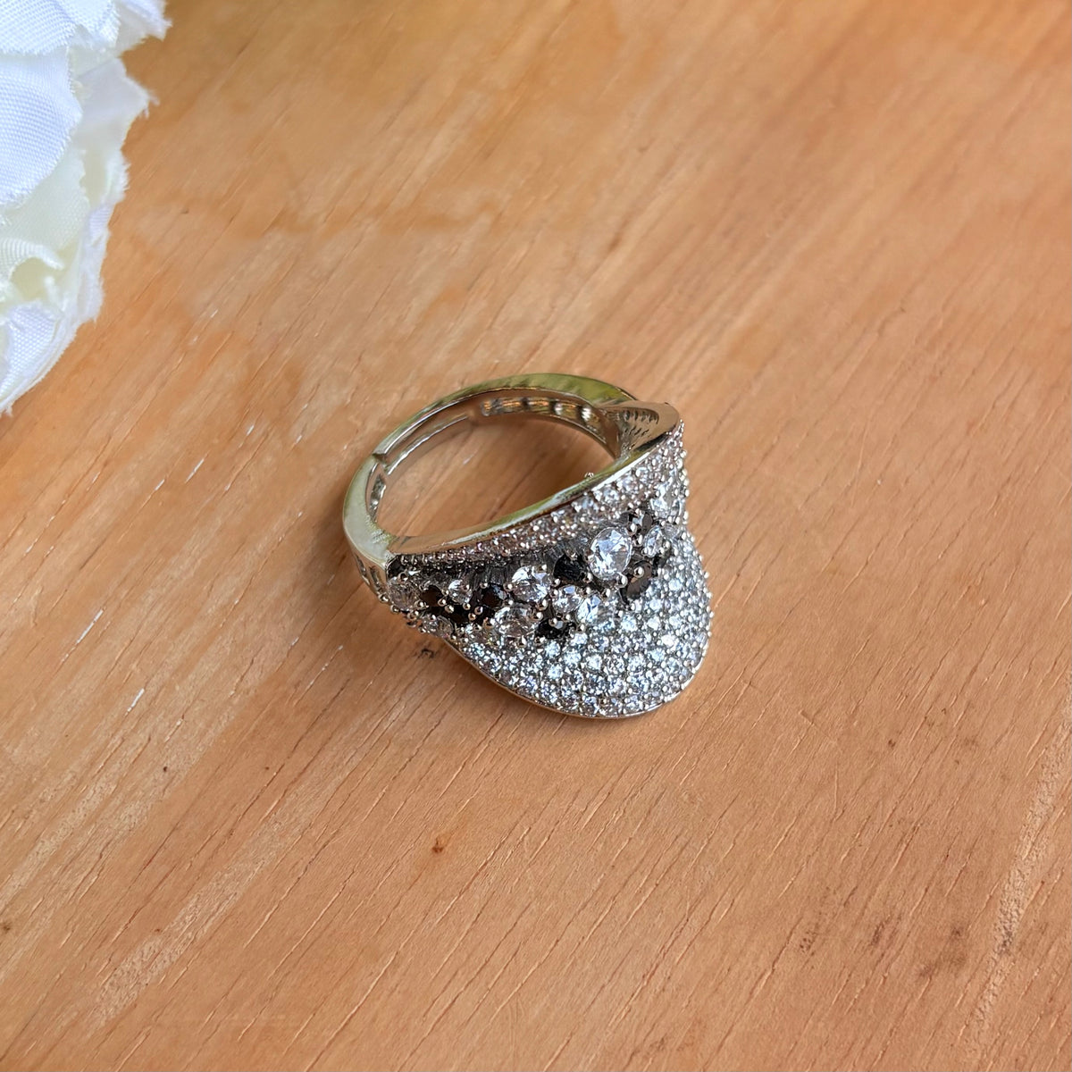 Meherika Ring