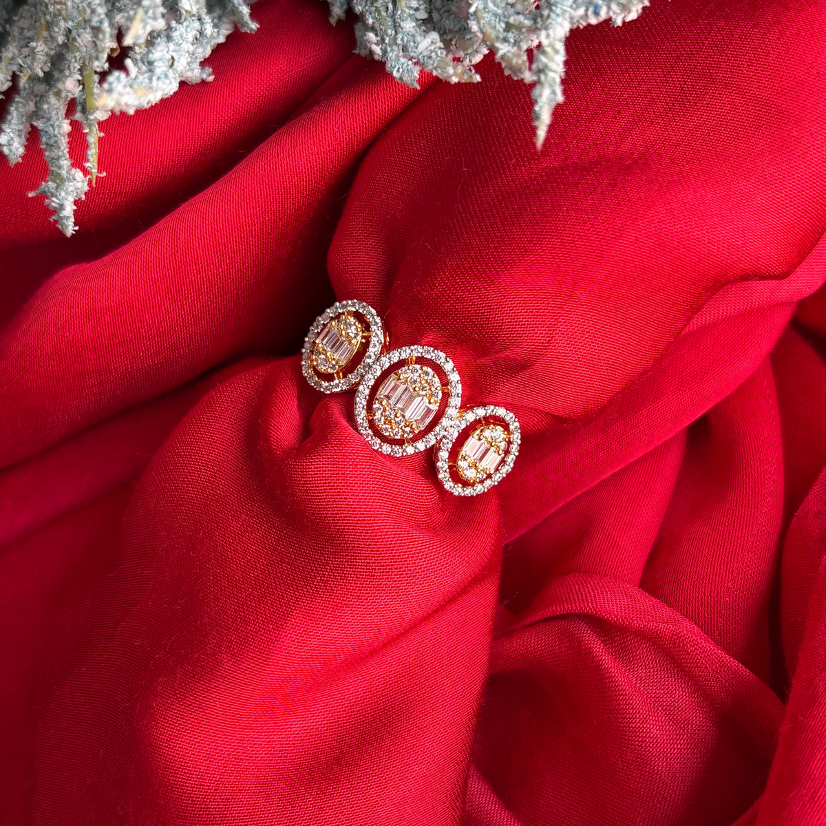 Vyanika Three-Finger Ring