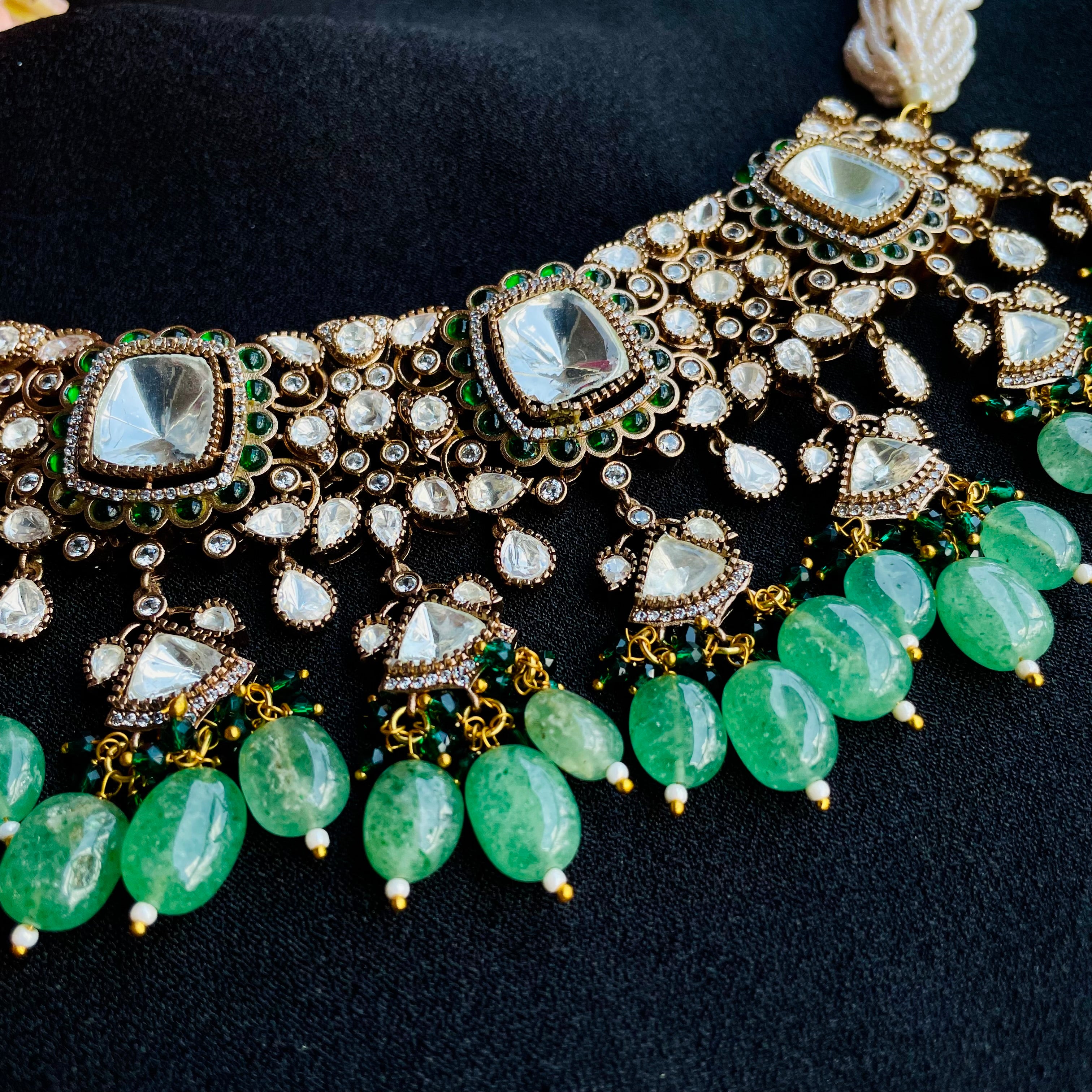 Nayaab Raima Neckpiece
