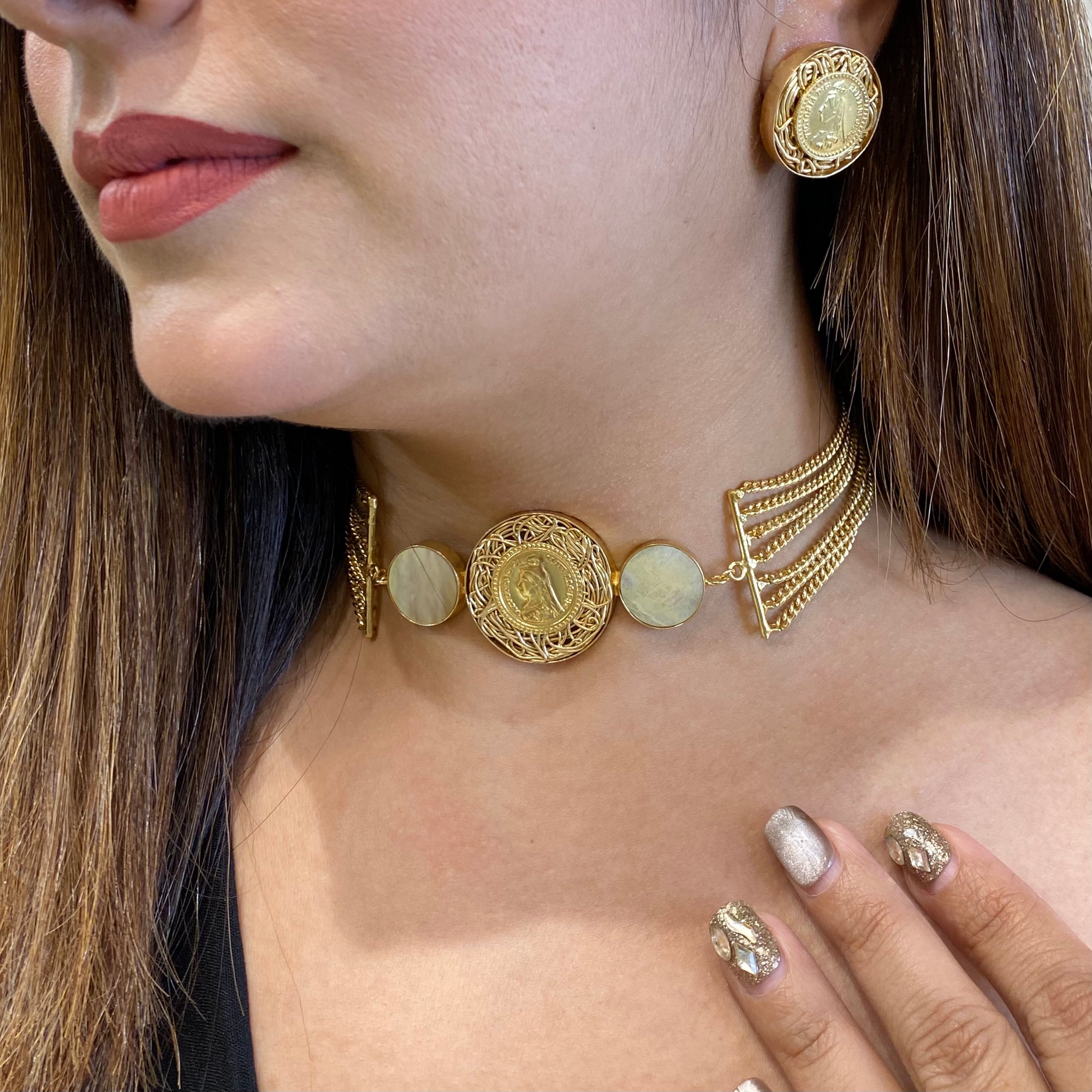 Layla Amaya gold choker