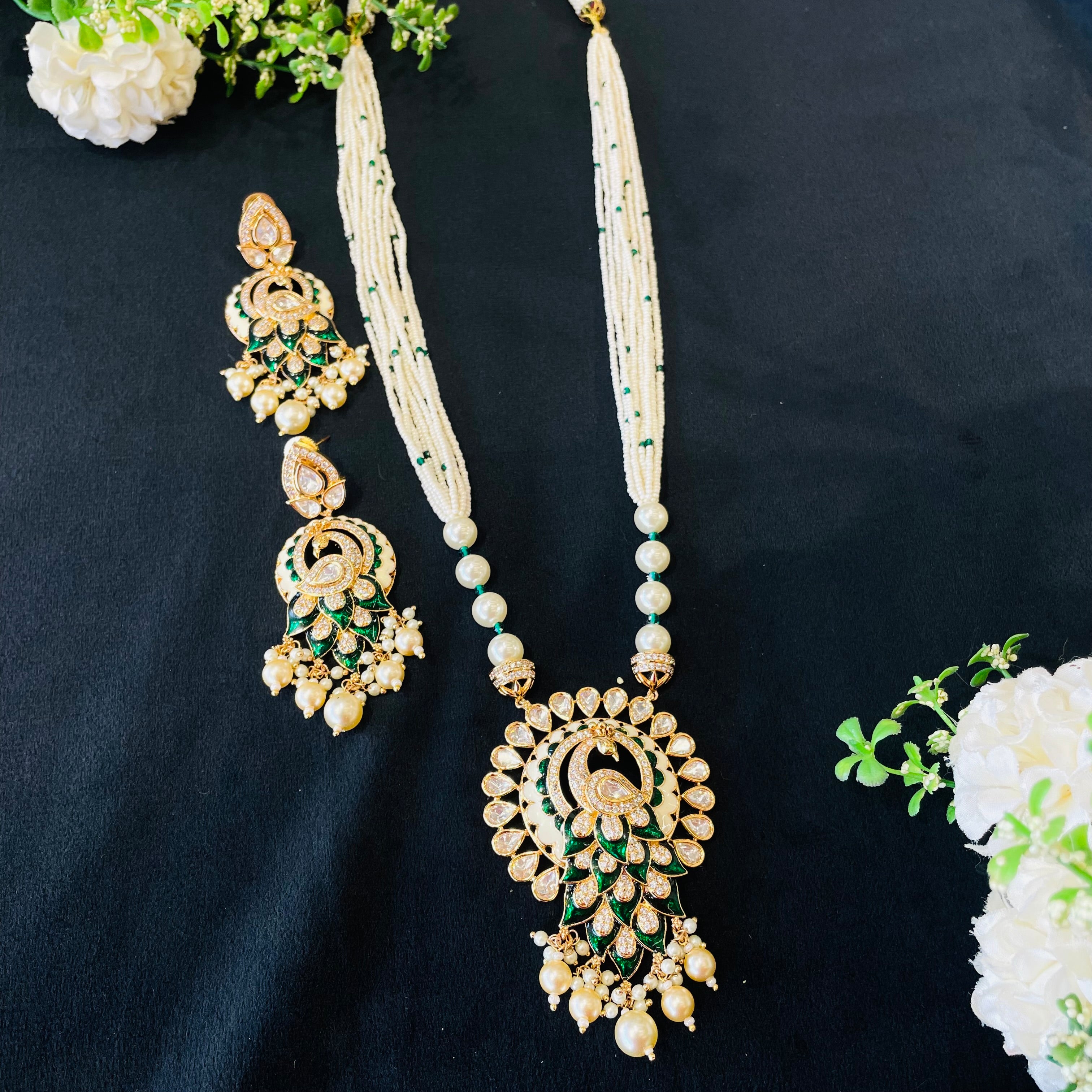 Nayaab peacock pearl Neckpiece