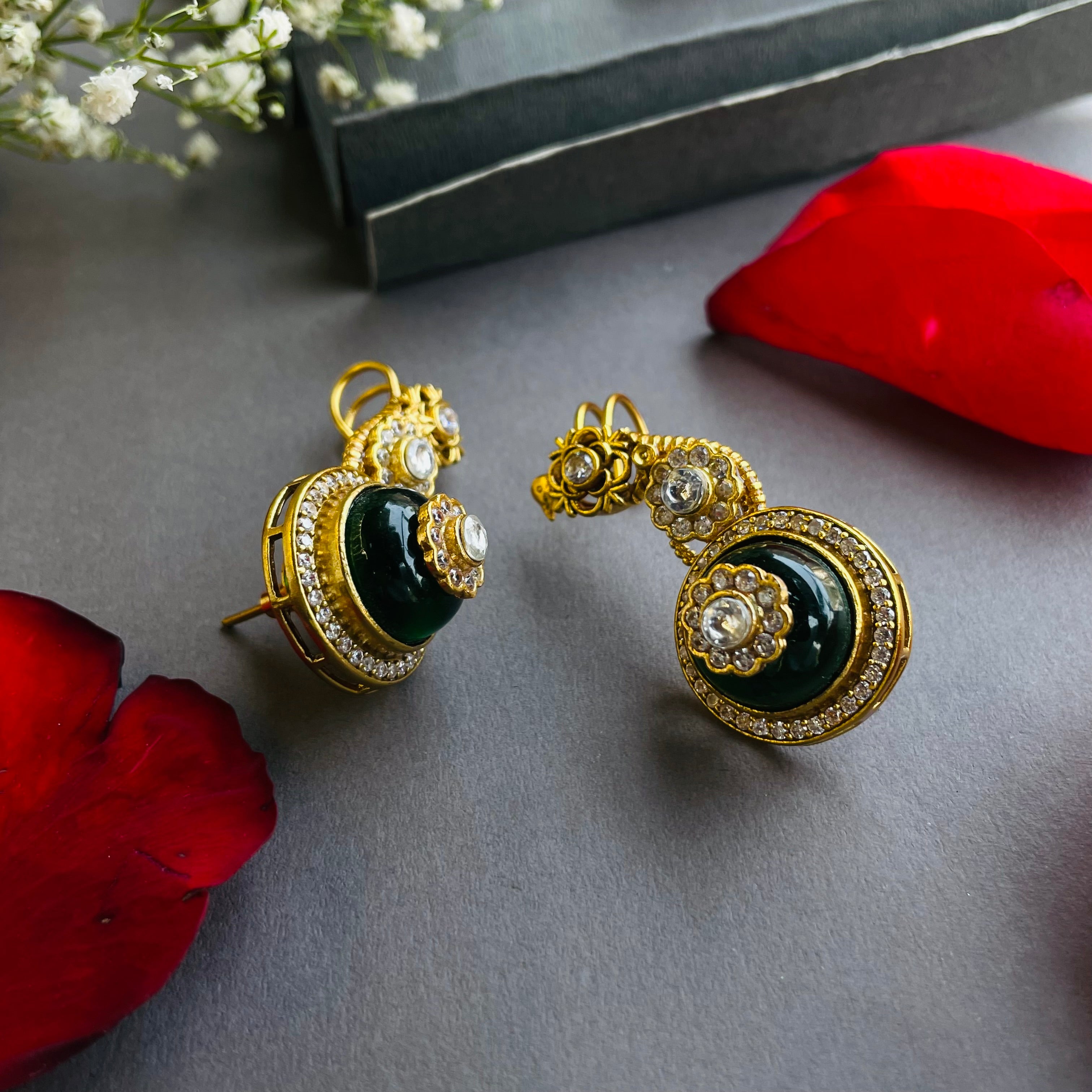 Nayaab Lavanya Earcuff