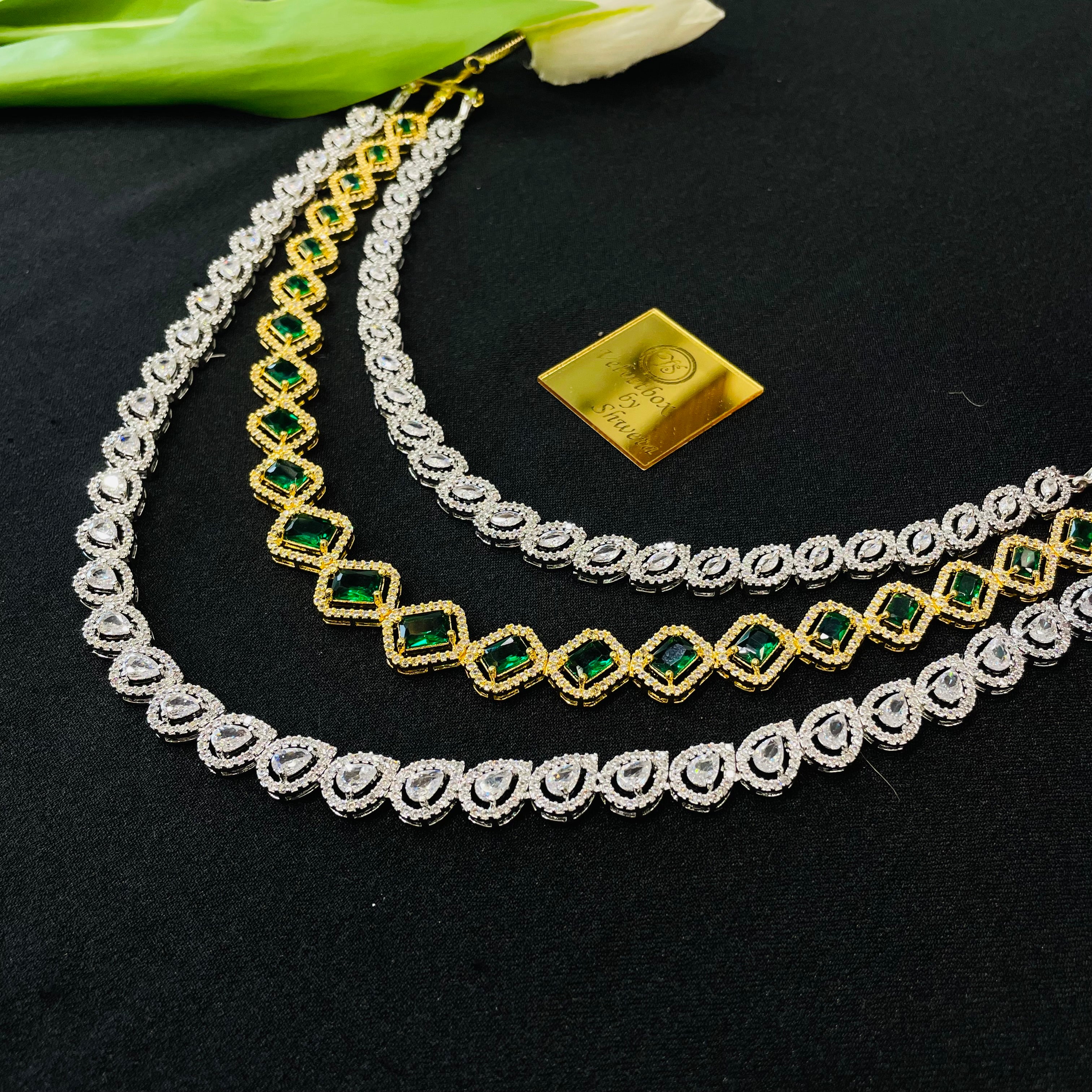 Ad Opal Neckpiece