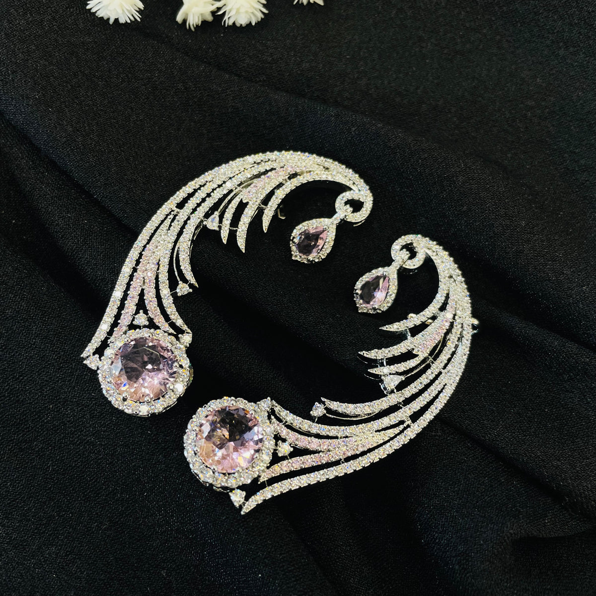 Meher Earcuff