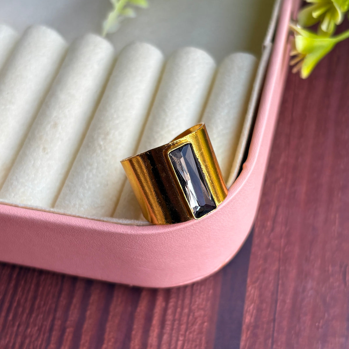 Shyaamrekha Ring