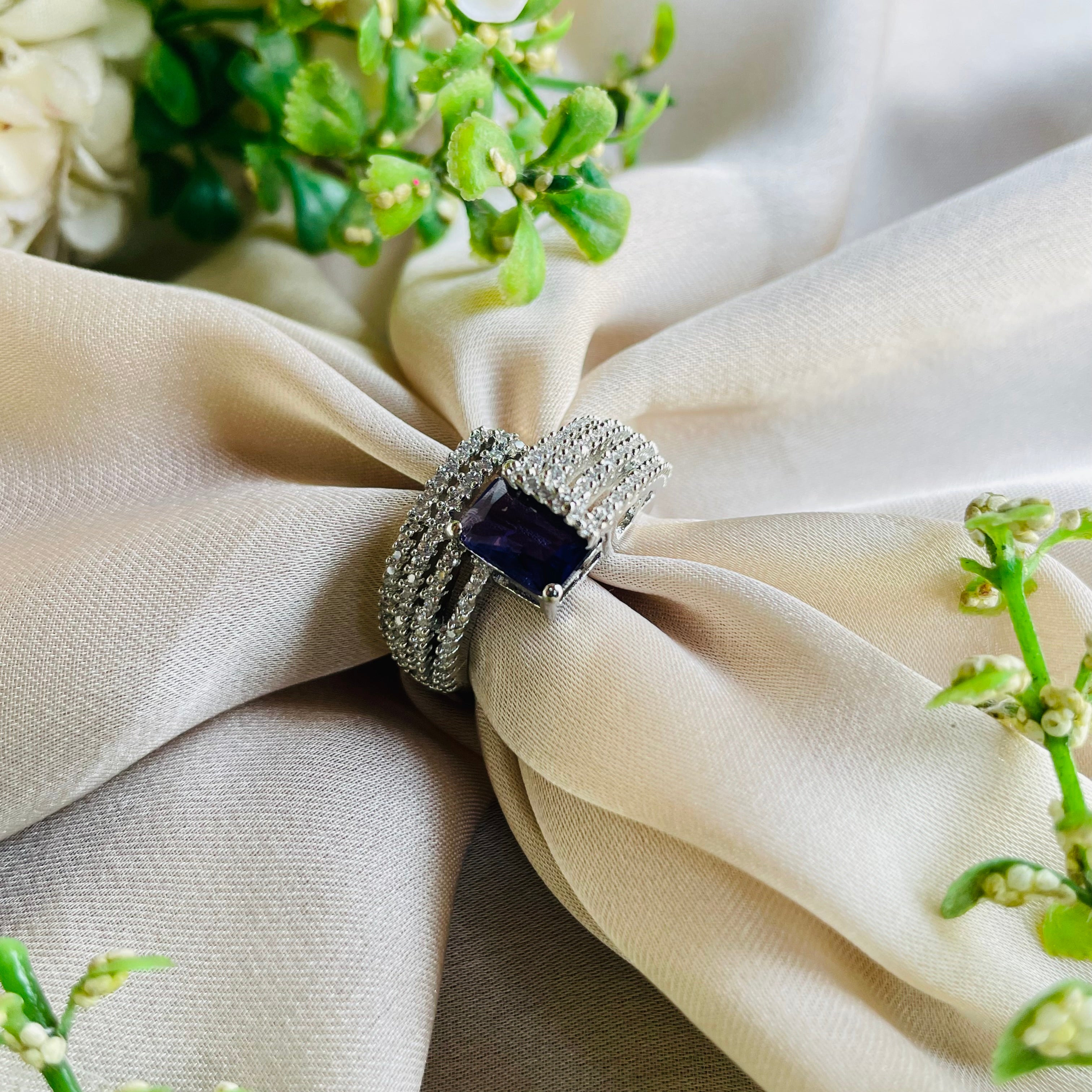 Ad Opal  ring adjustable