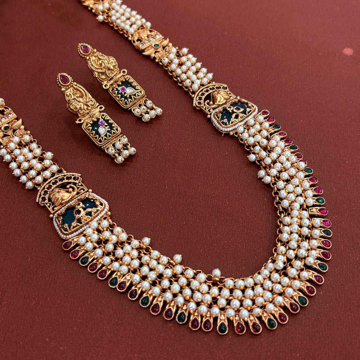 Rajvini Neckpiece