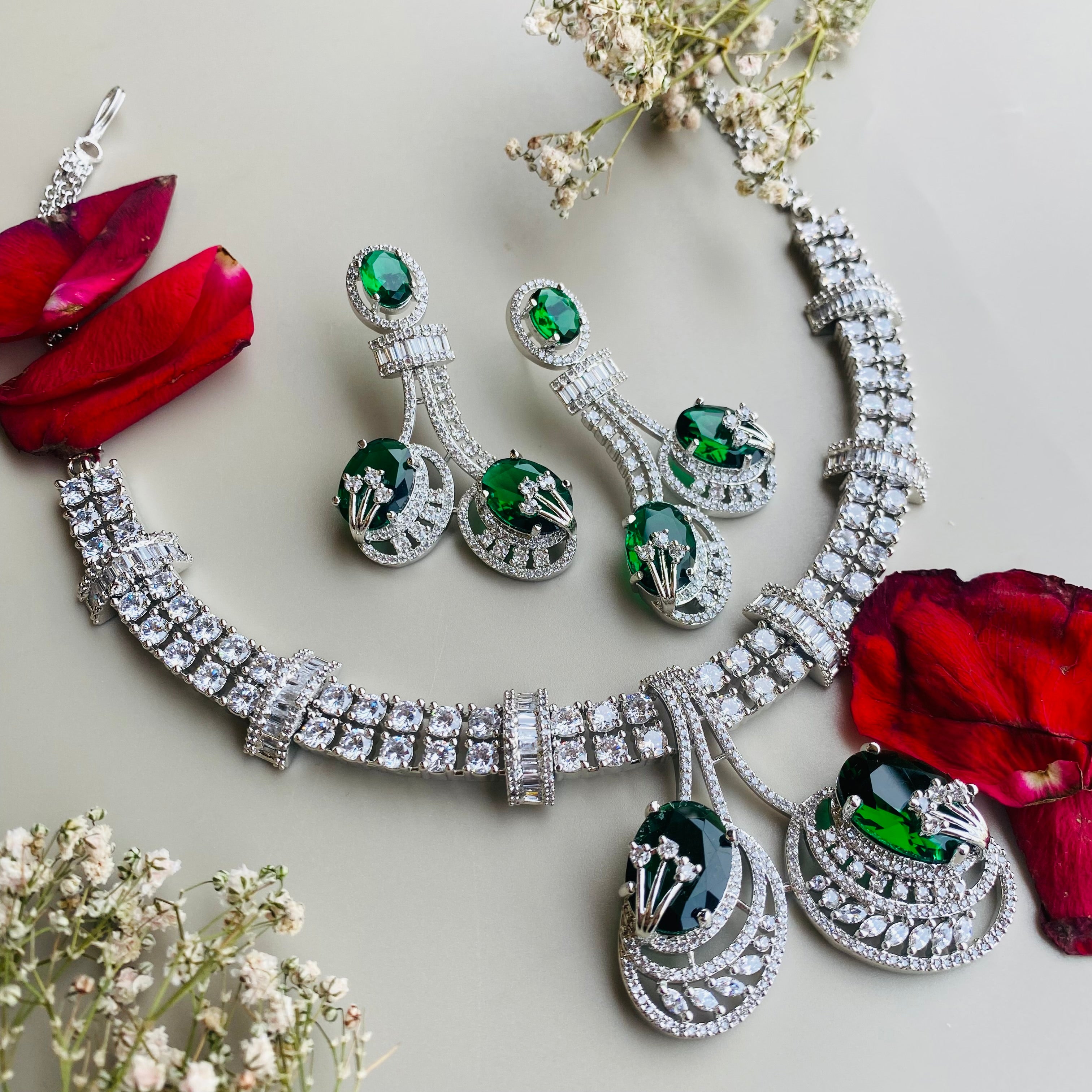 Ad Rhea neckpiece