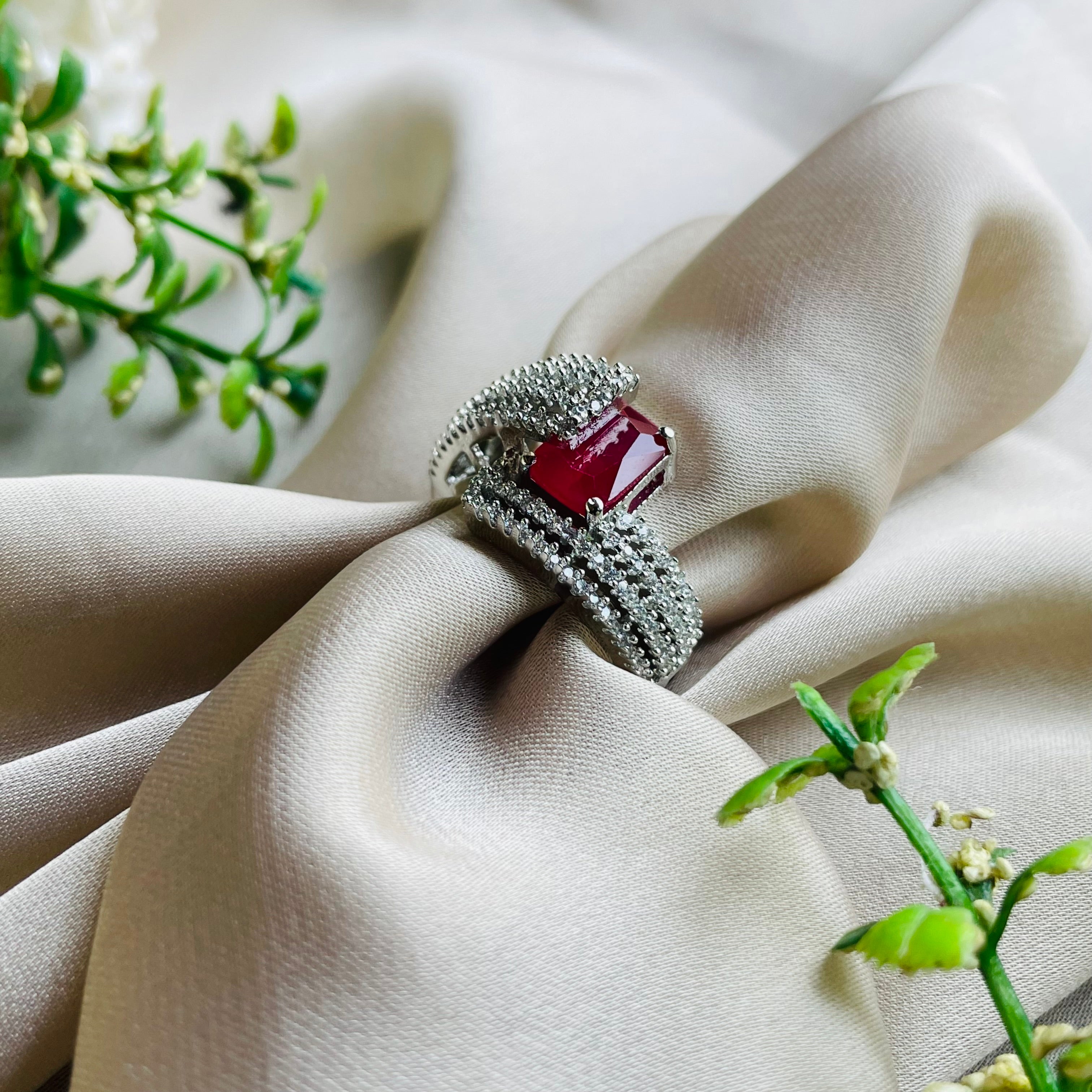 Ad Opal  ring adjustable