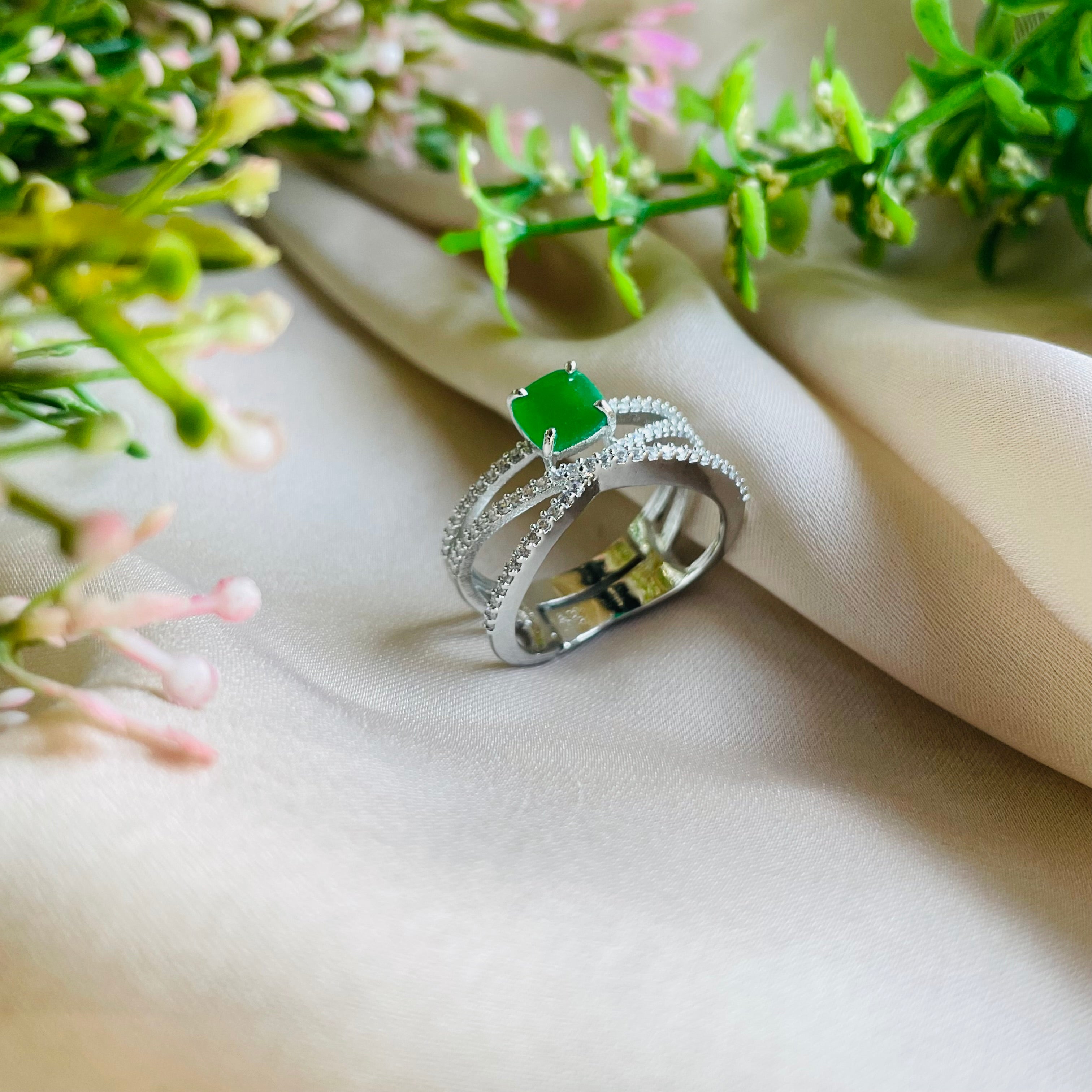 Ad Emmy  ring adjustable