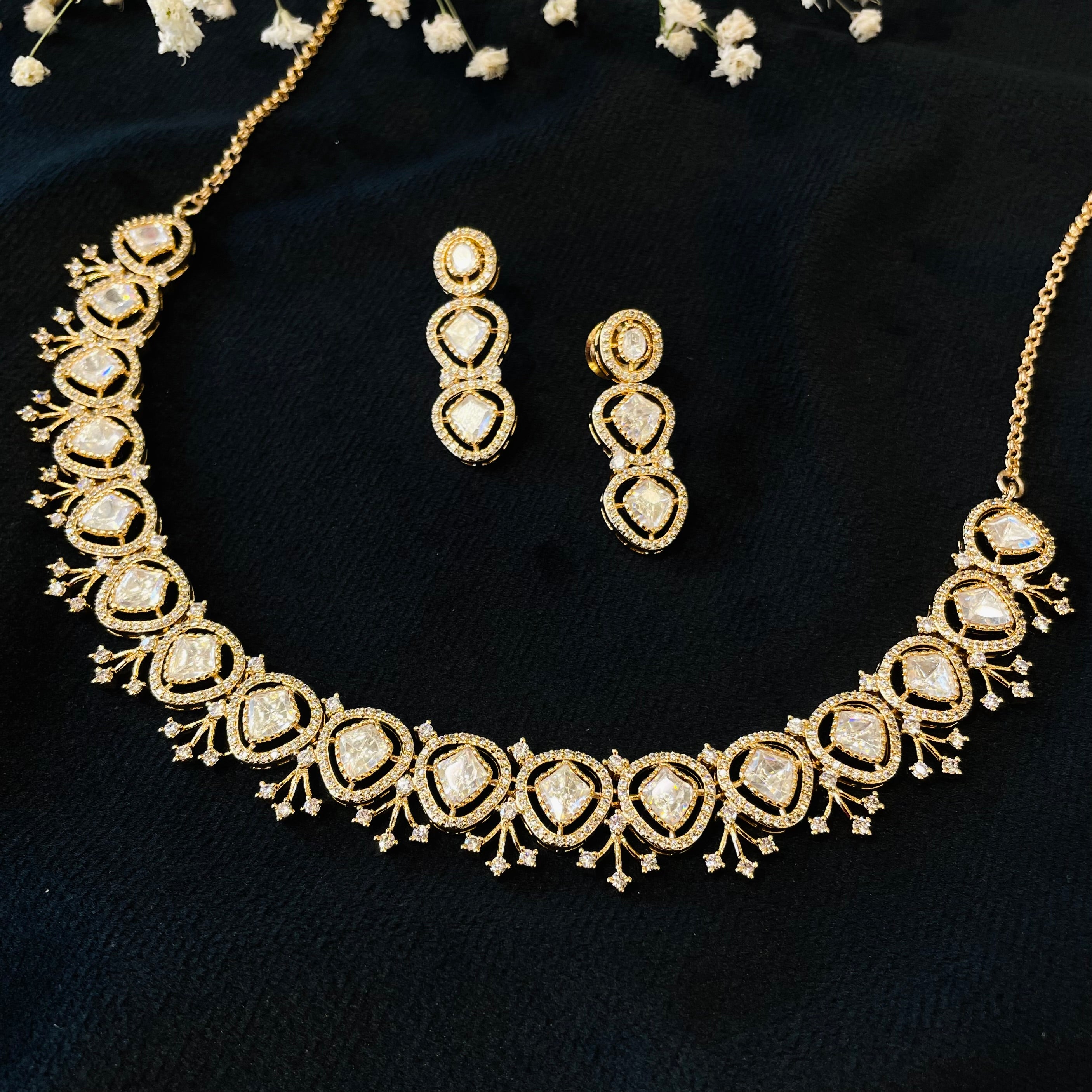 Nayaab polki Radhika Neckpiece