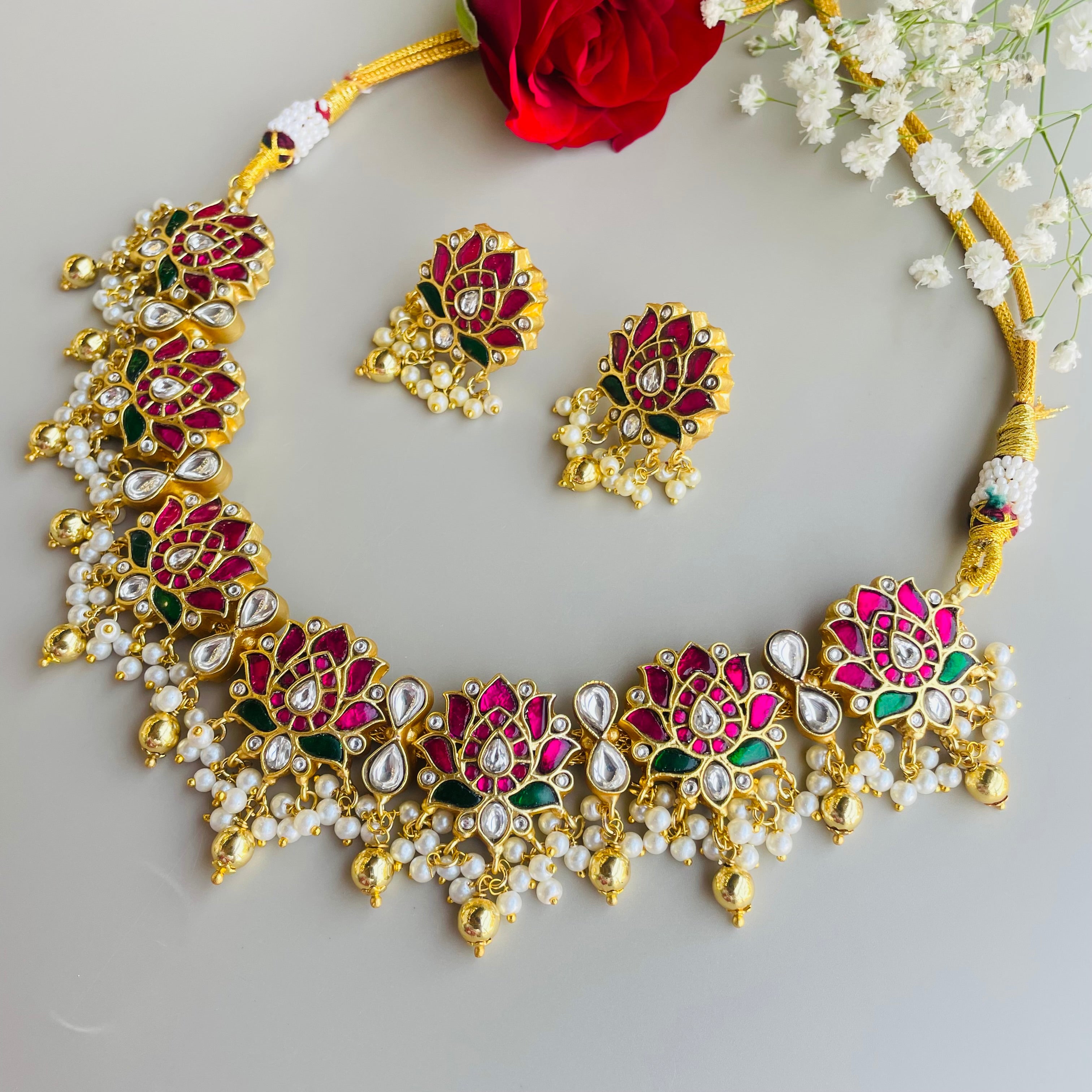 Nayaab Tara Neckpiece