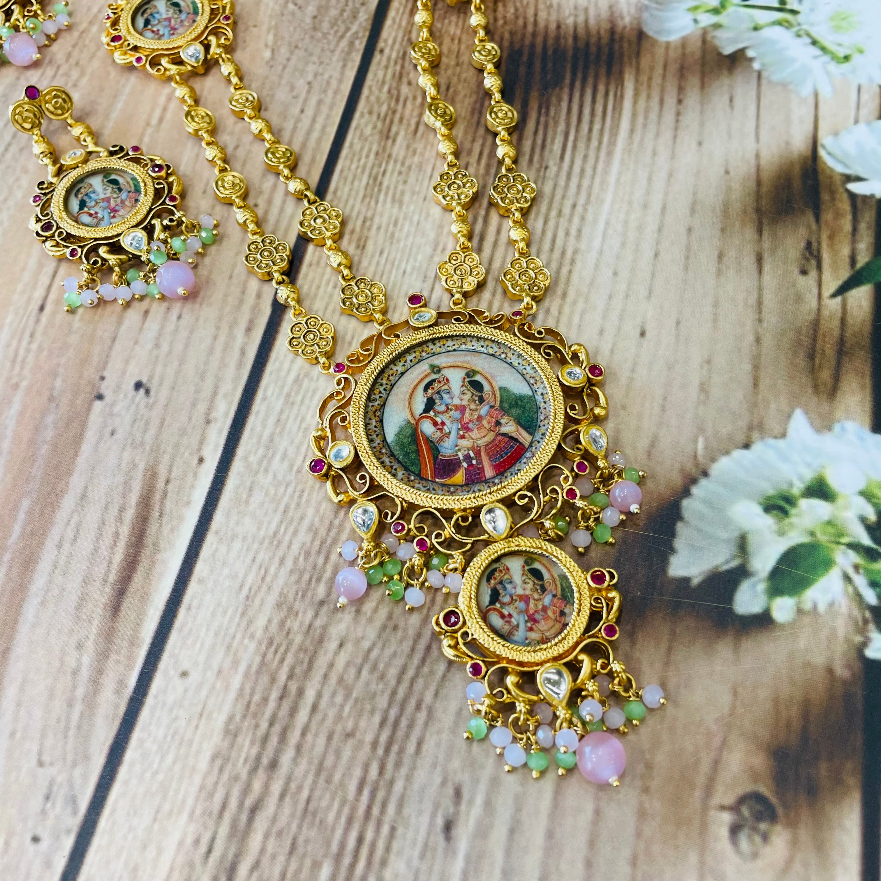Nayaab Shree Radha Krishna Neckpiece