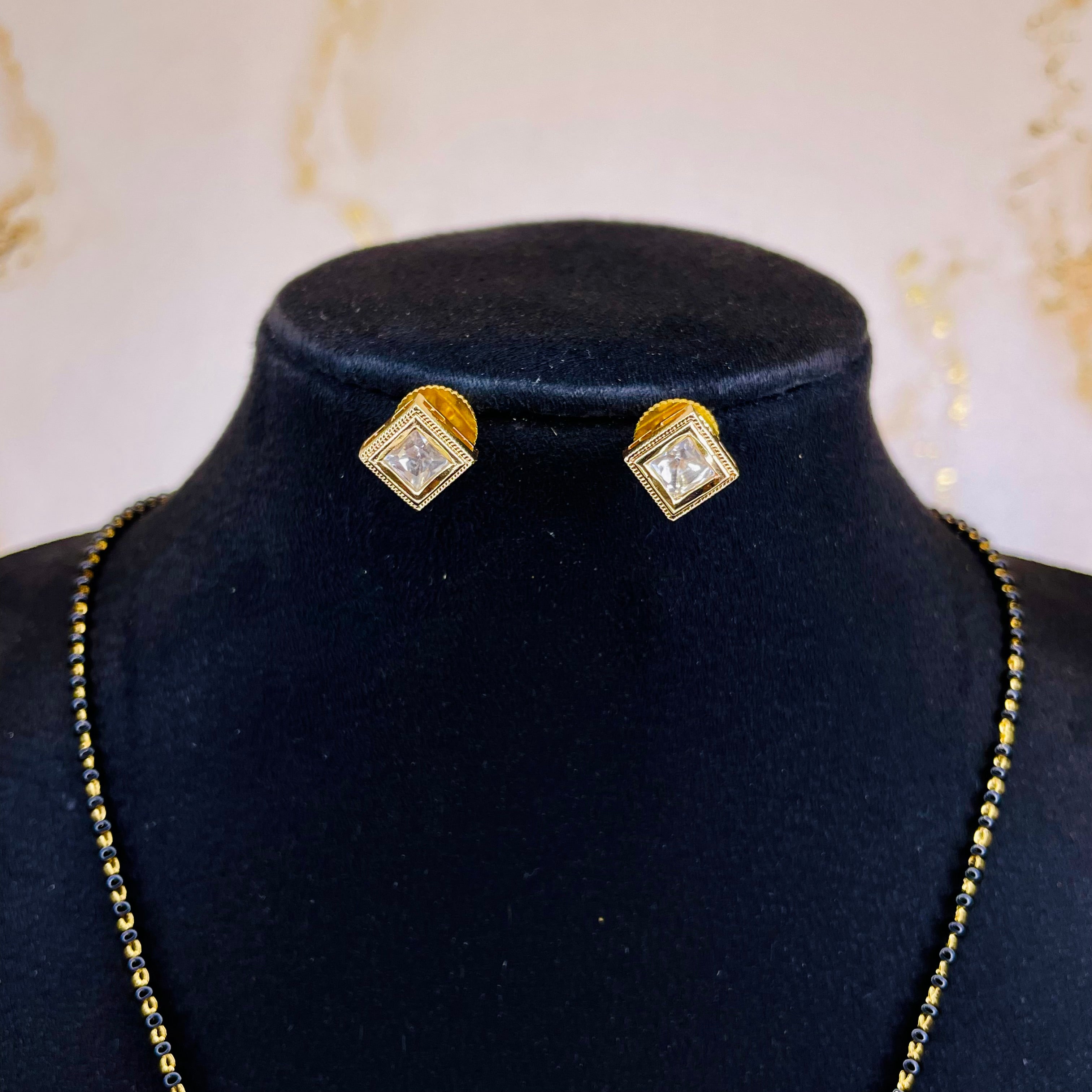 Nayaab Raavi Mangalsutra