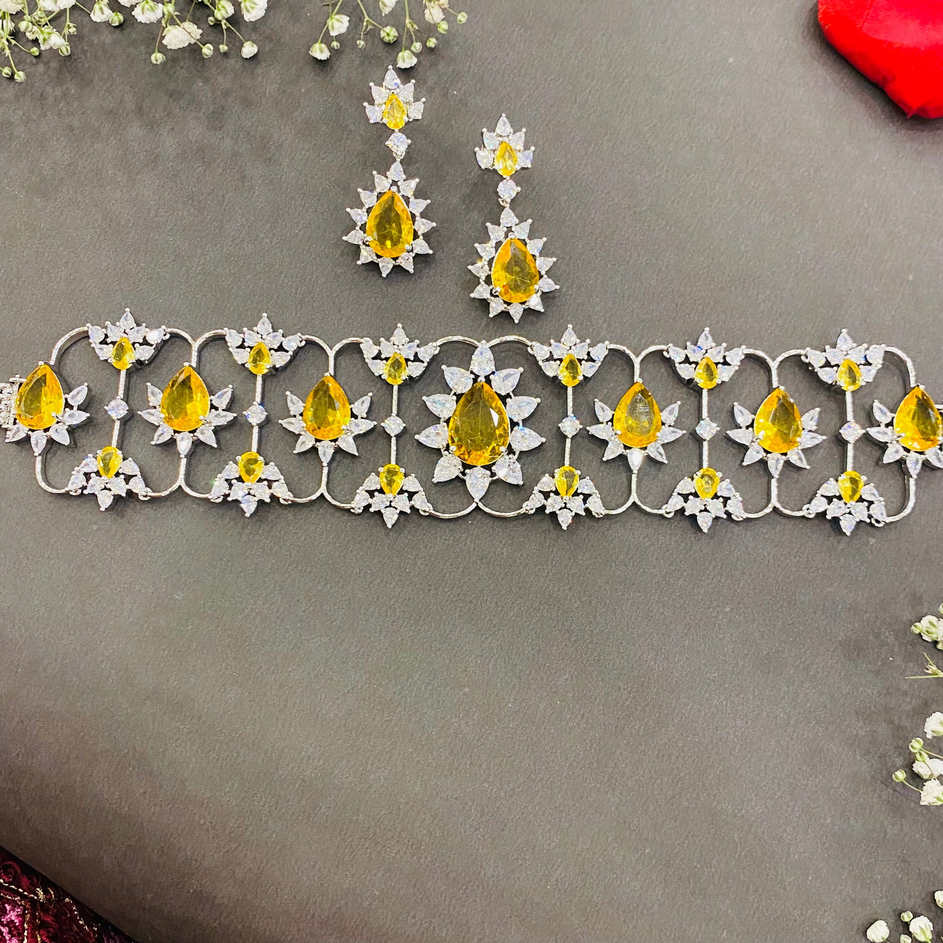 Ad Mira   choker
