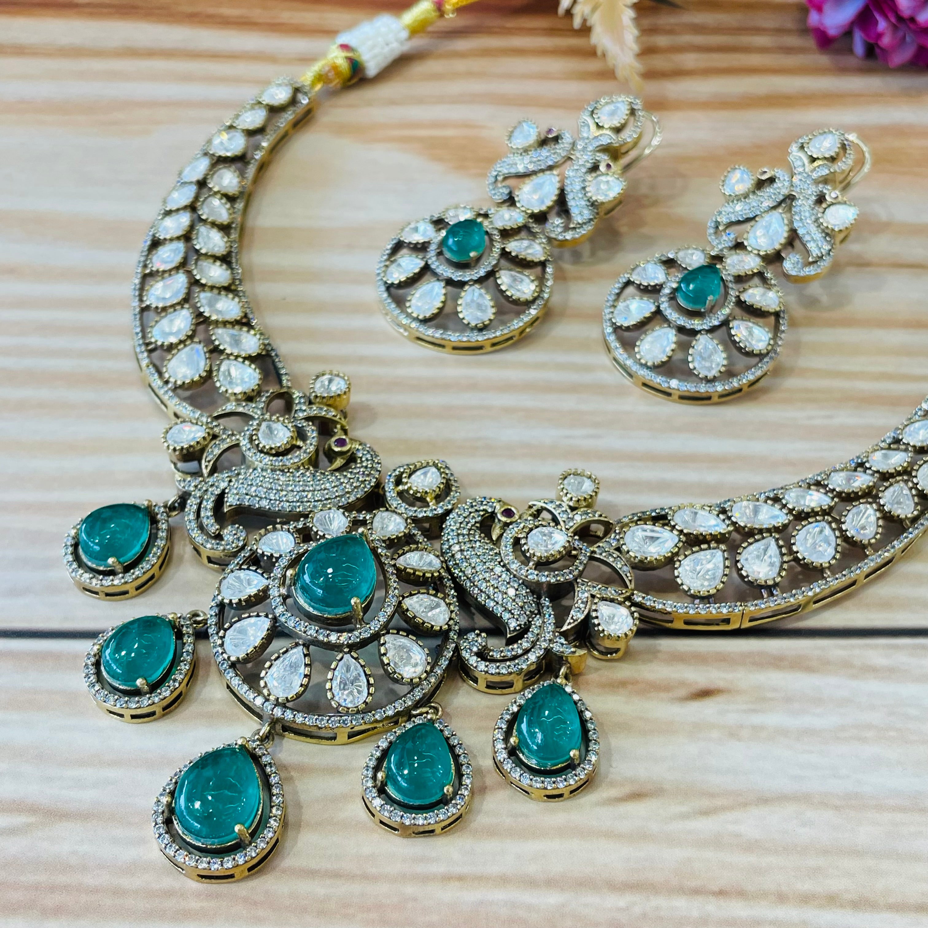 Nayaab Mahera Polki Neckpiece