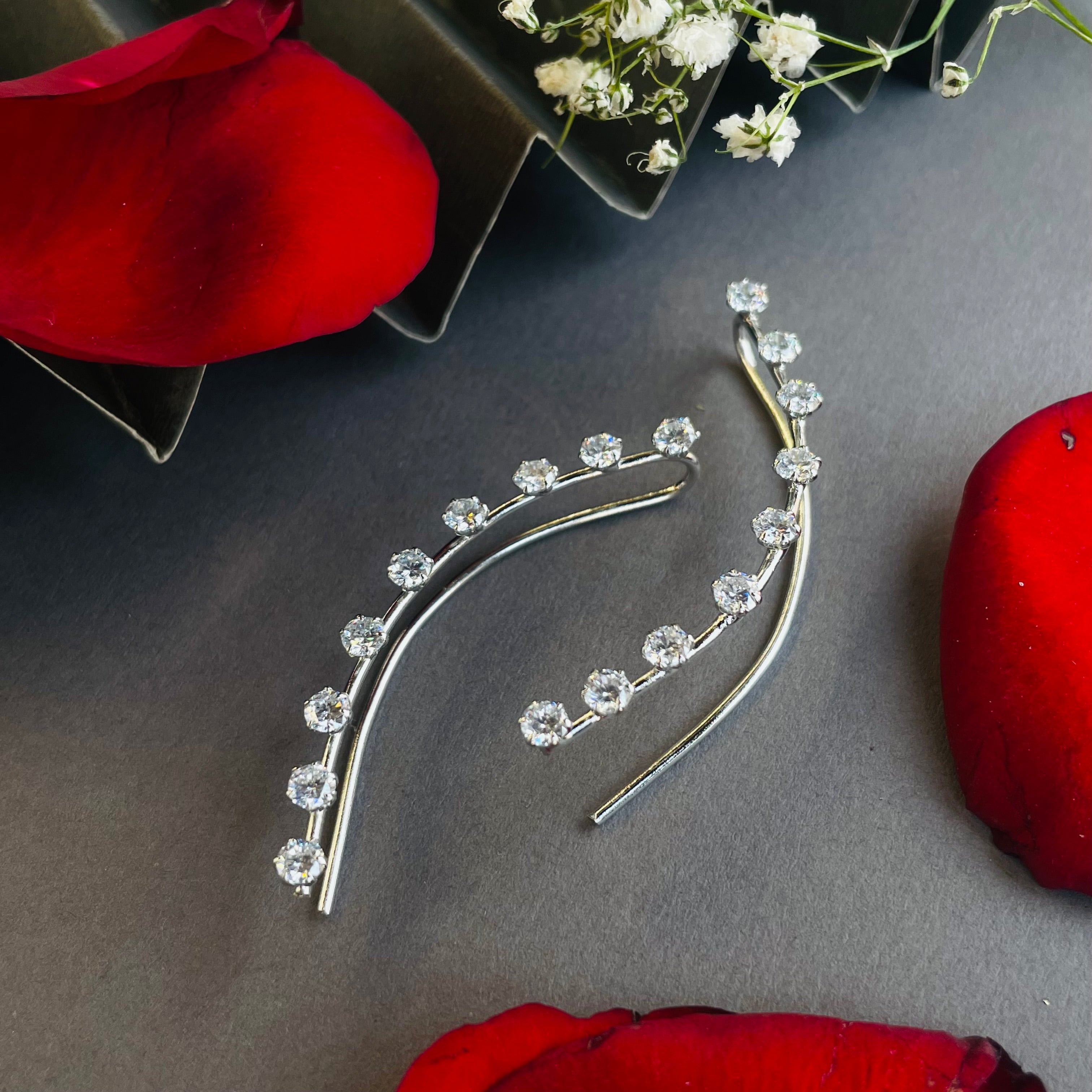 Ad Lydia earcuff