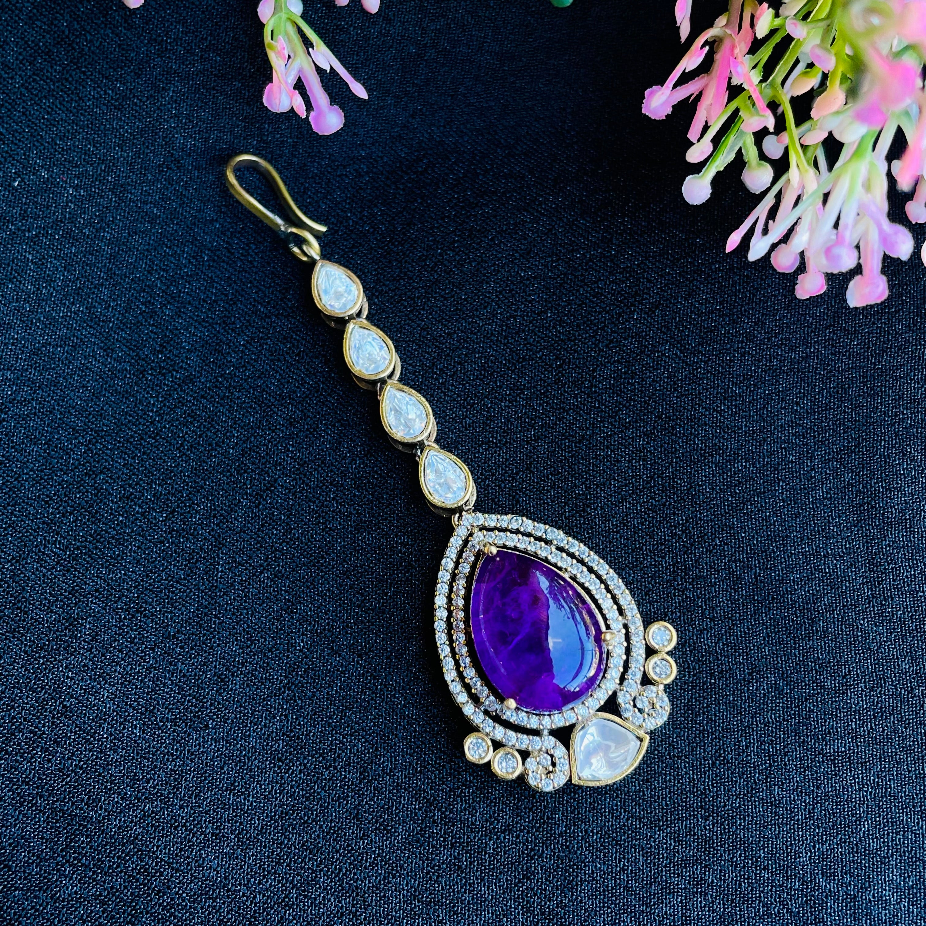 Nayaab Zaveri Polki Tikka