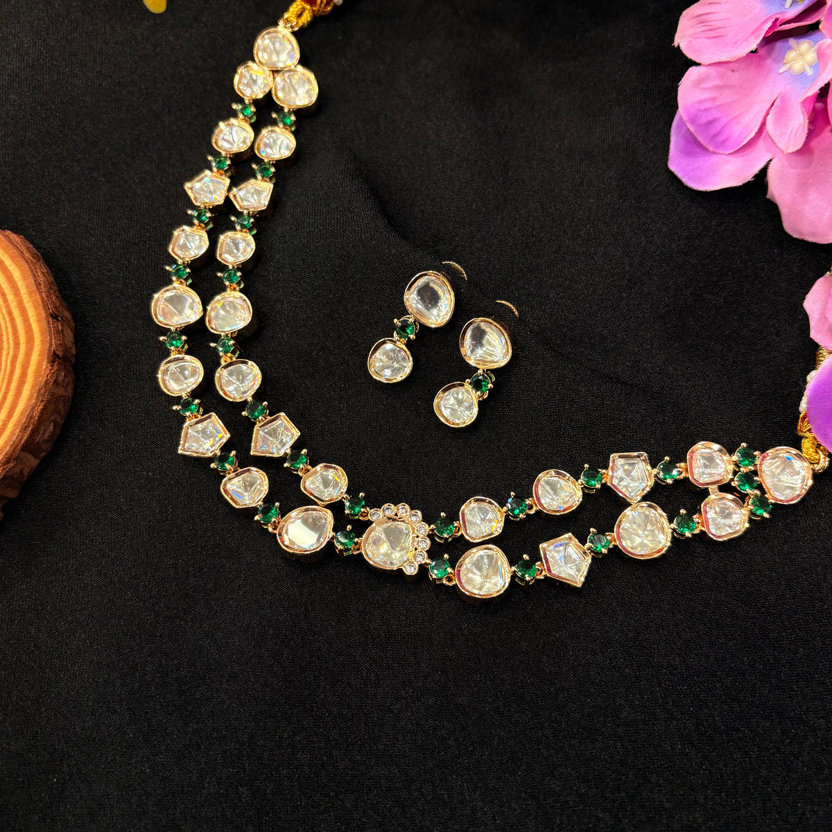 Iva Neckpiece
