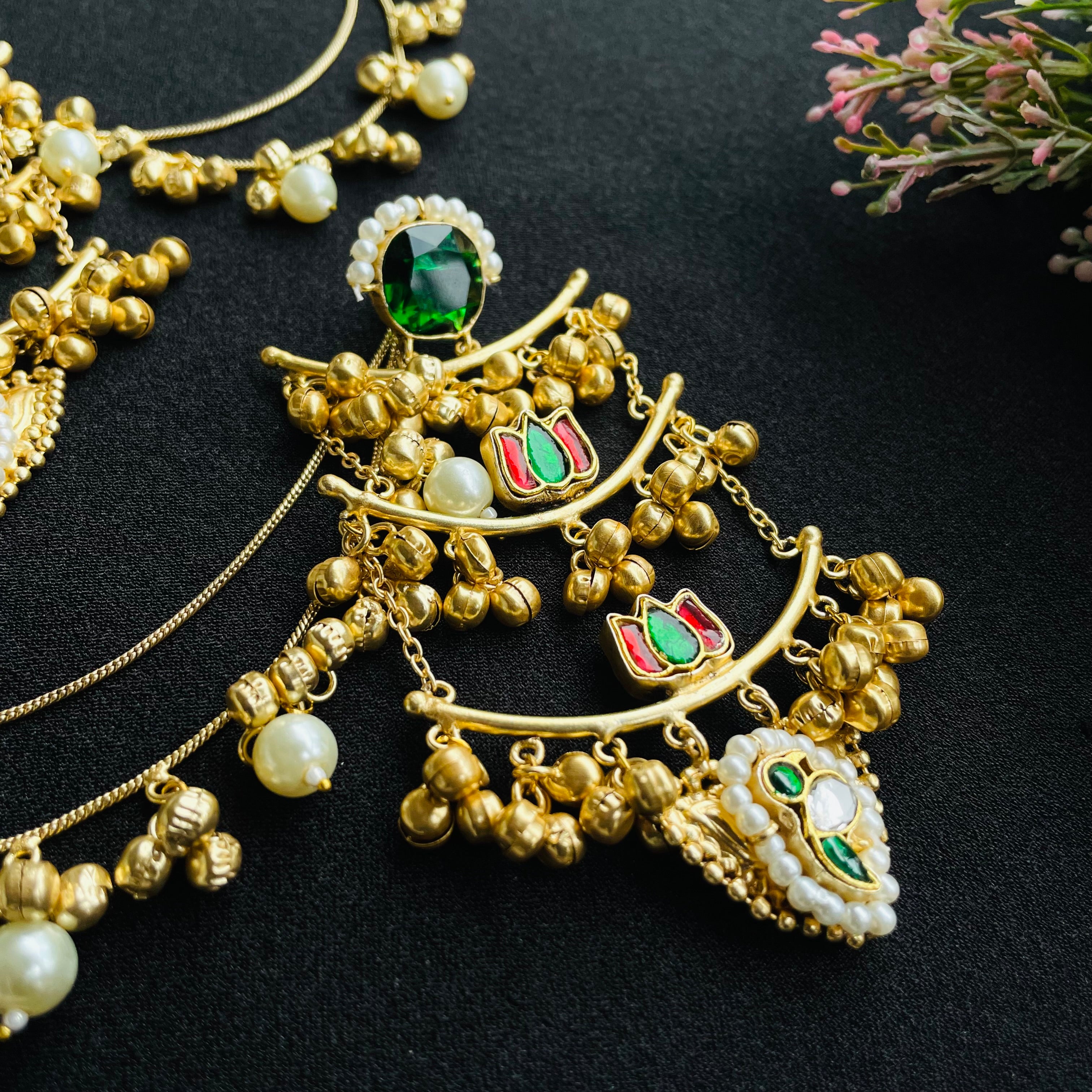 nayaab drishti earrings With Kanchain