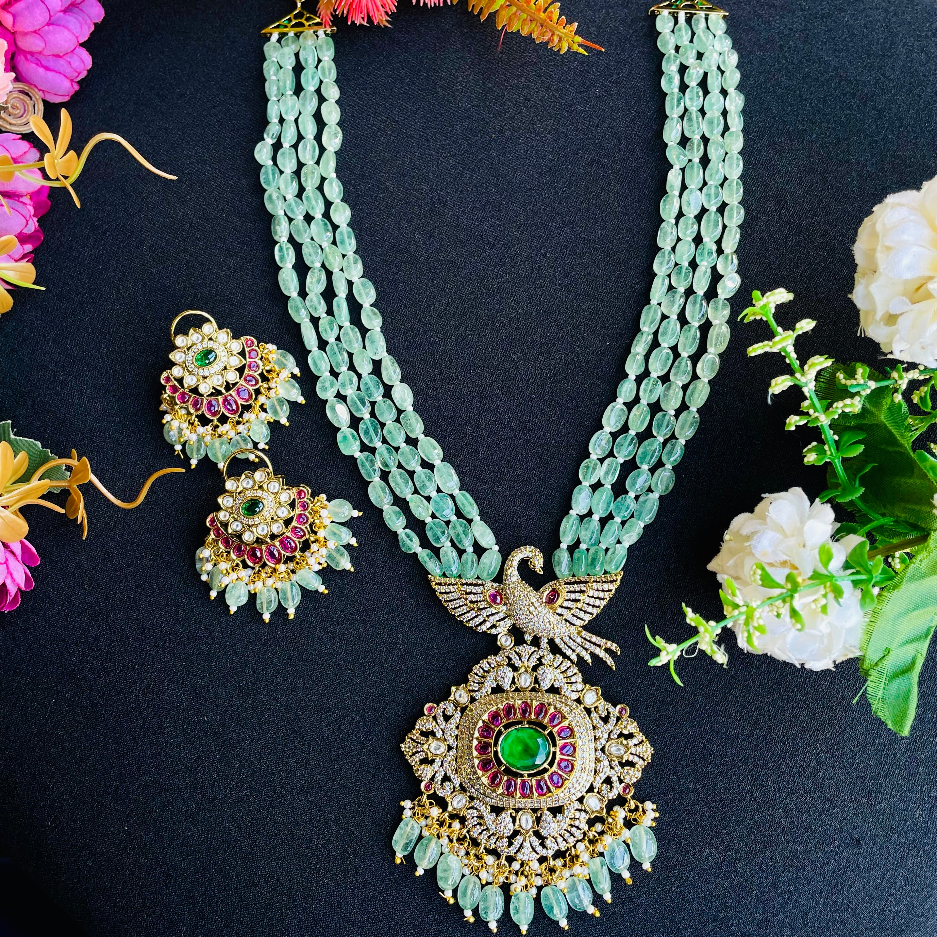 Nayaab Swaan Neckpiece