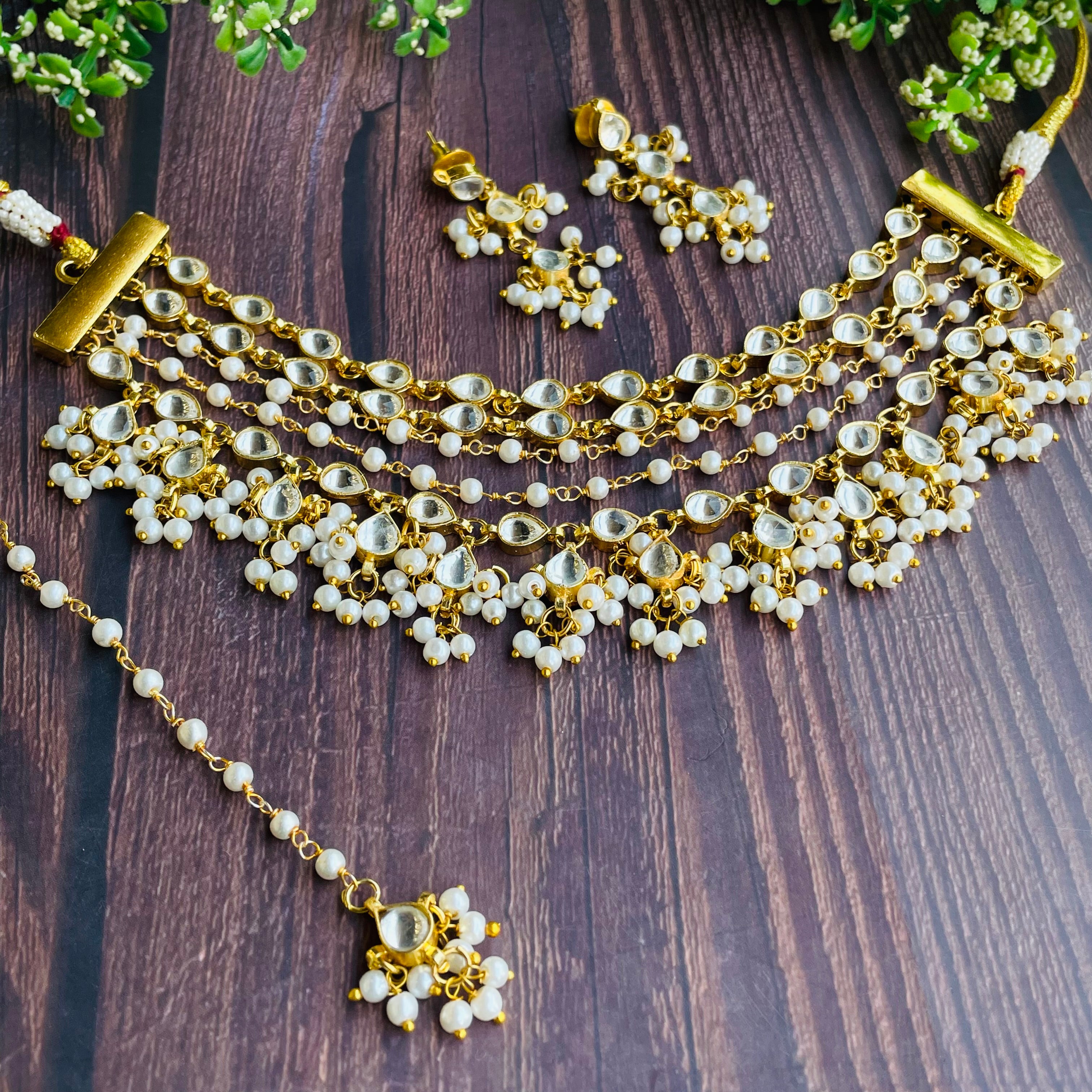 Nayaab aarohi pearl choker