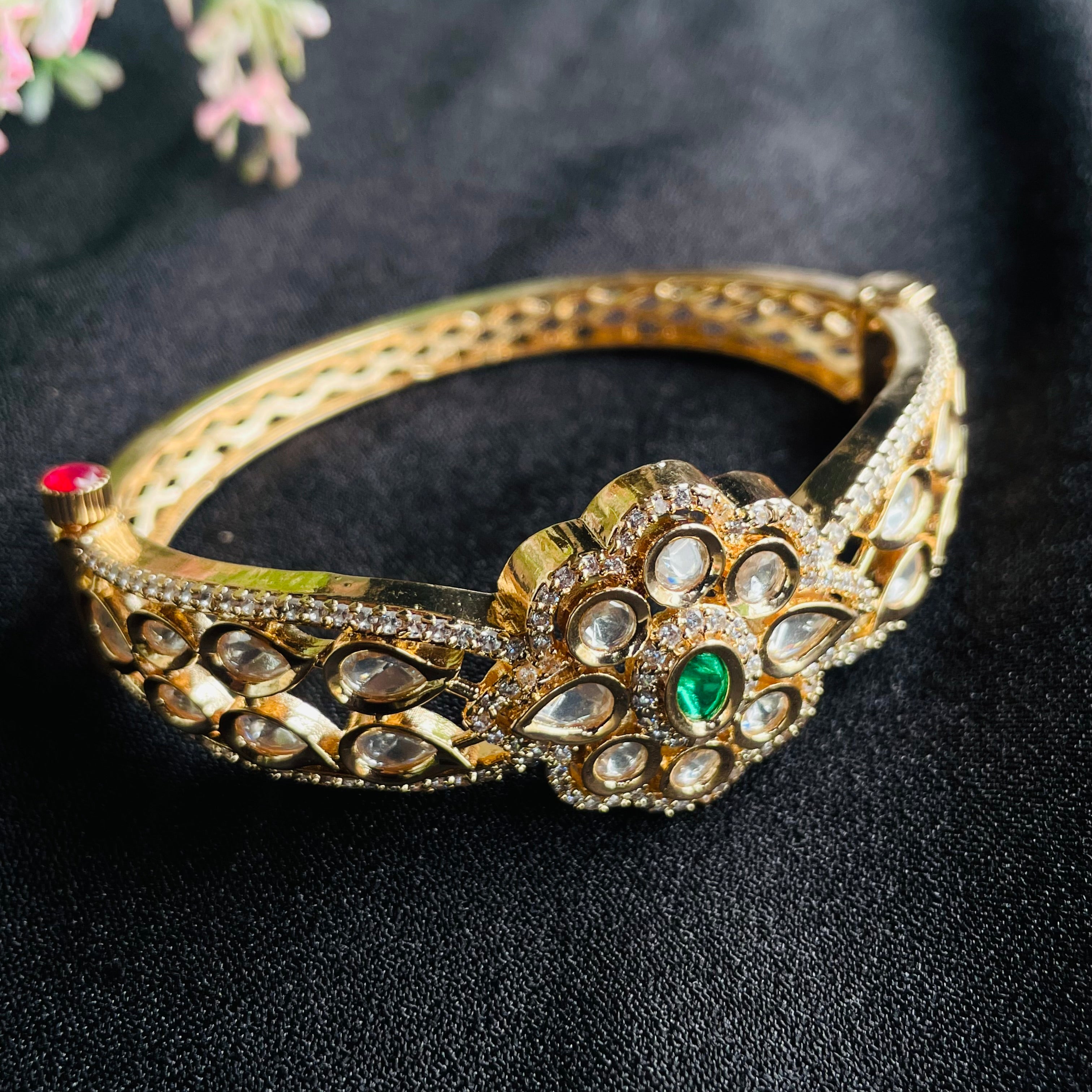 Nayaab Priya Polki Bracelet