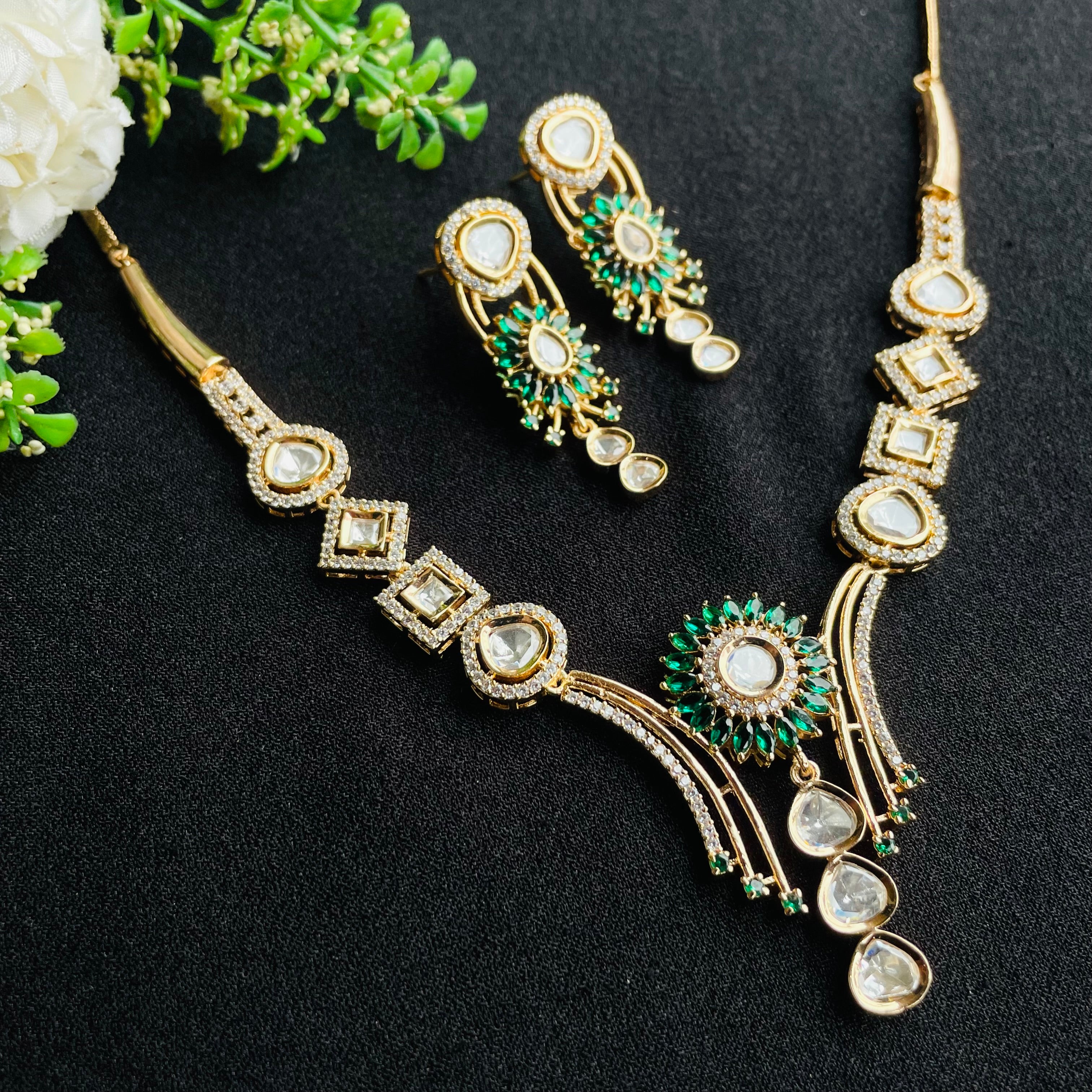 Nayaab Raviya Neckpiece