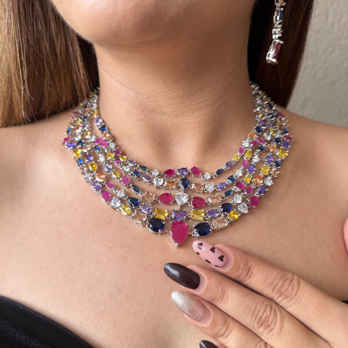 Ad Evie Neckpiece