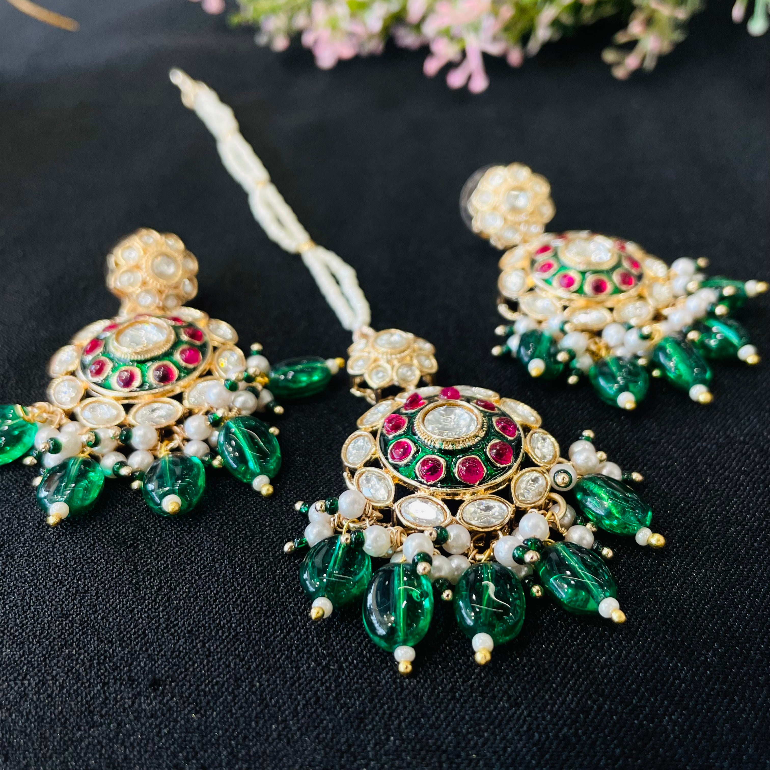 Nayaab Mayera Tikka With Earrings