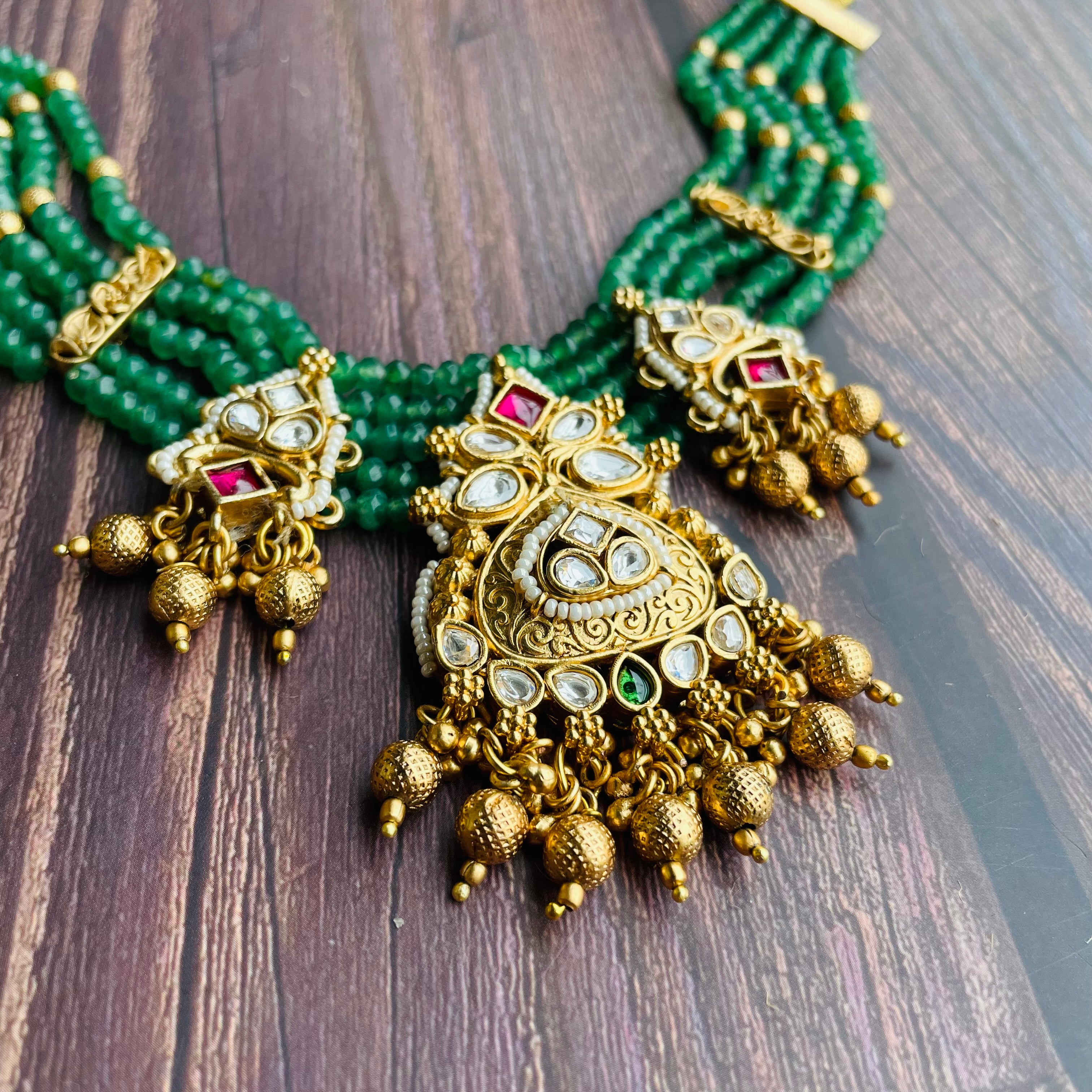 Nayaab Vina Neckpiece