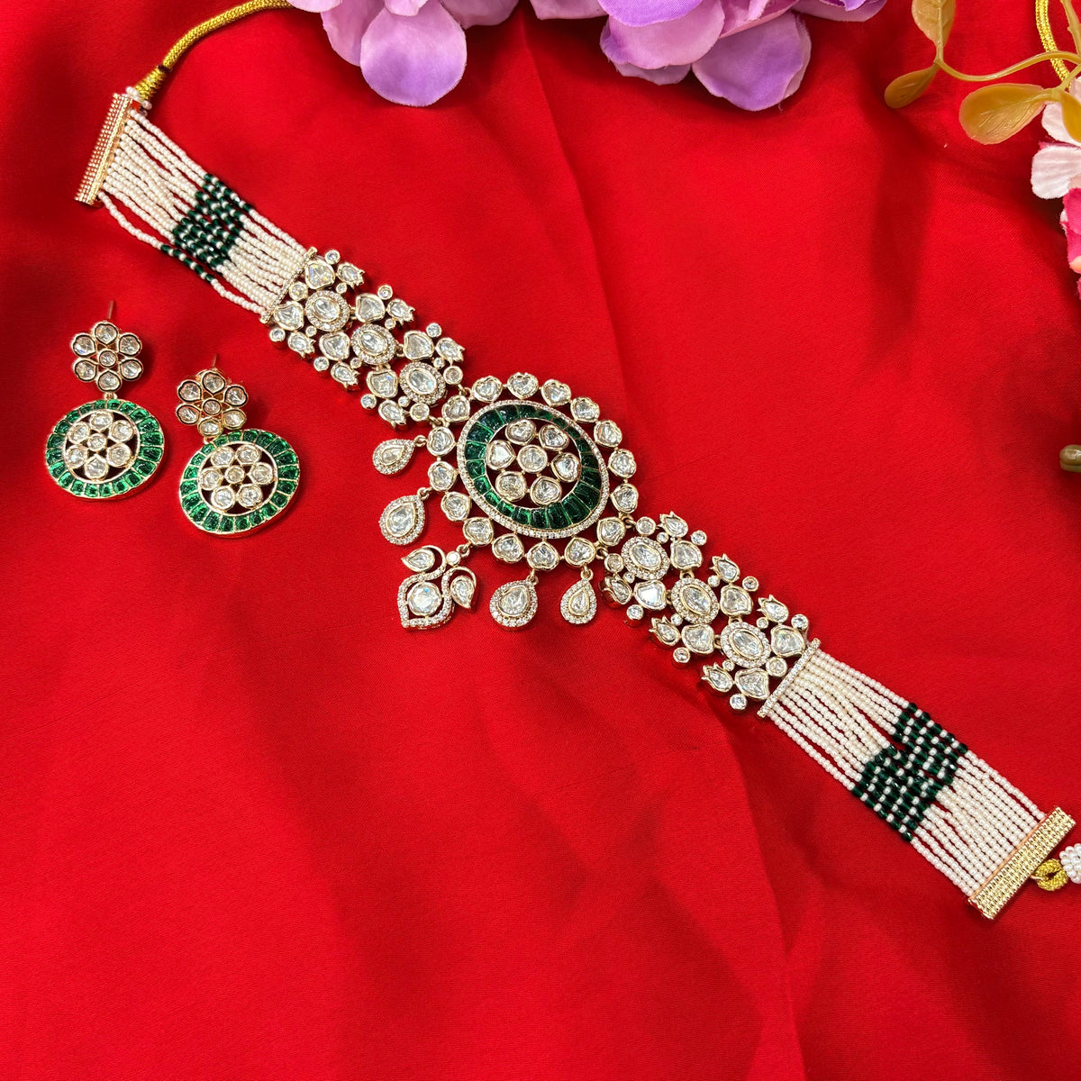 Aashi Choker