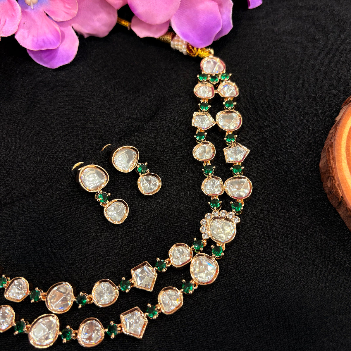 Iva Neckpiece