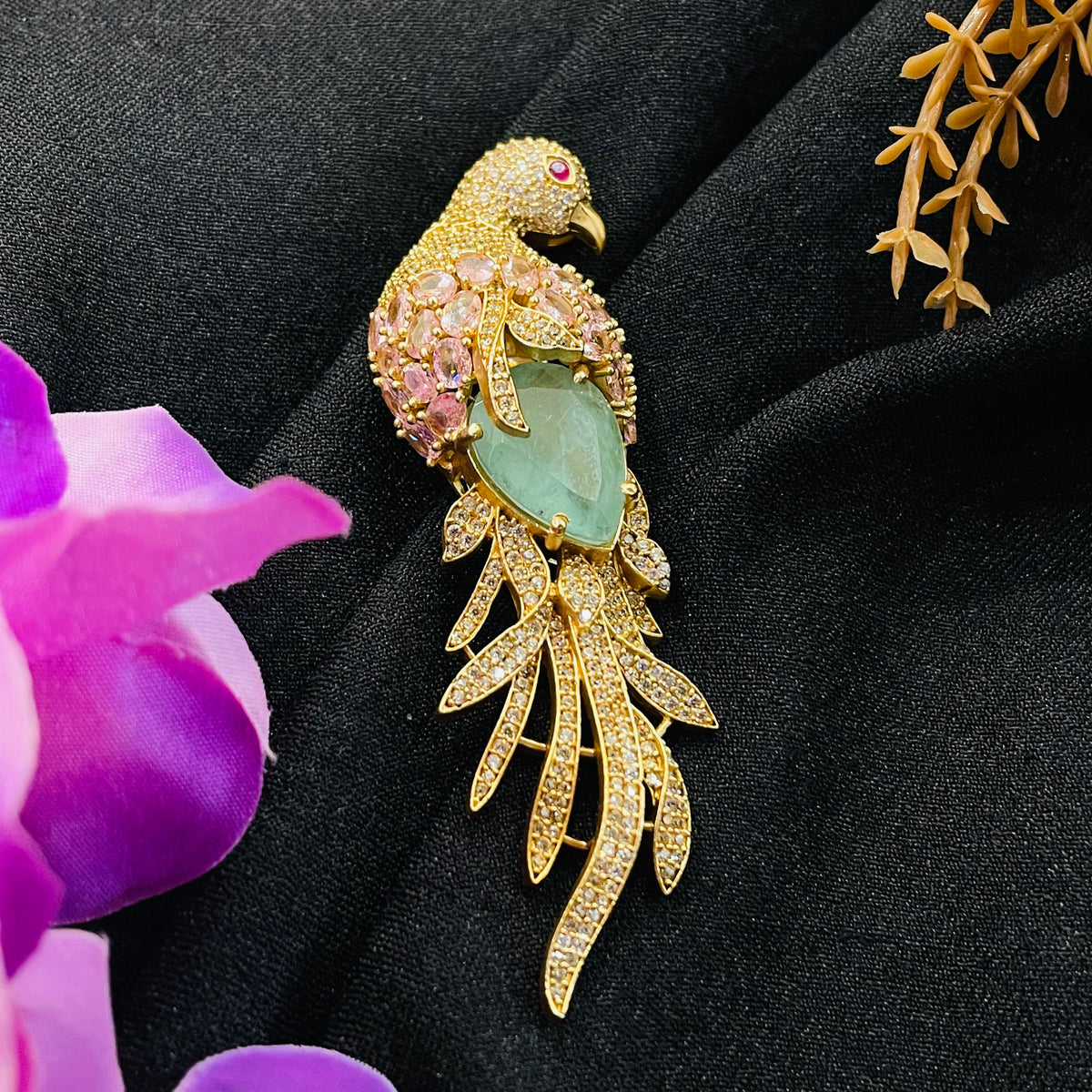Nayaab Vedika brooch