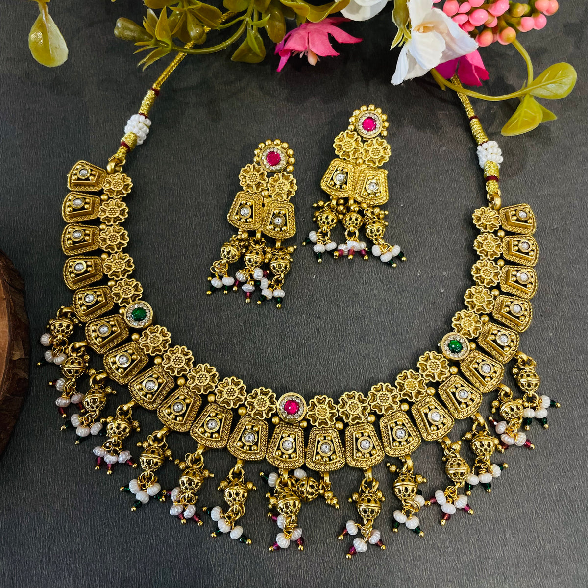 Rajhansini Neckpiece