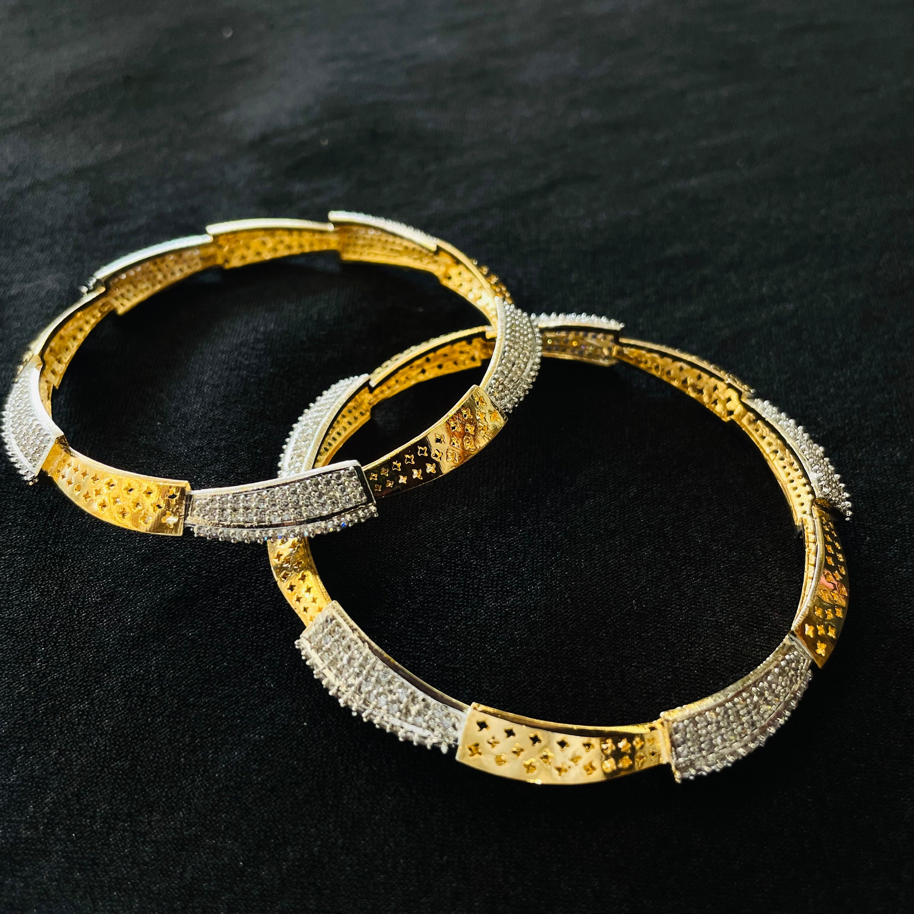 AD Elina Bangles