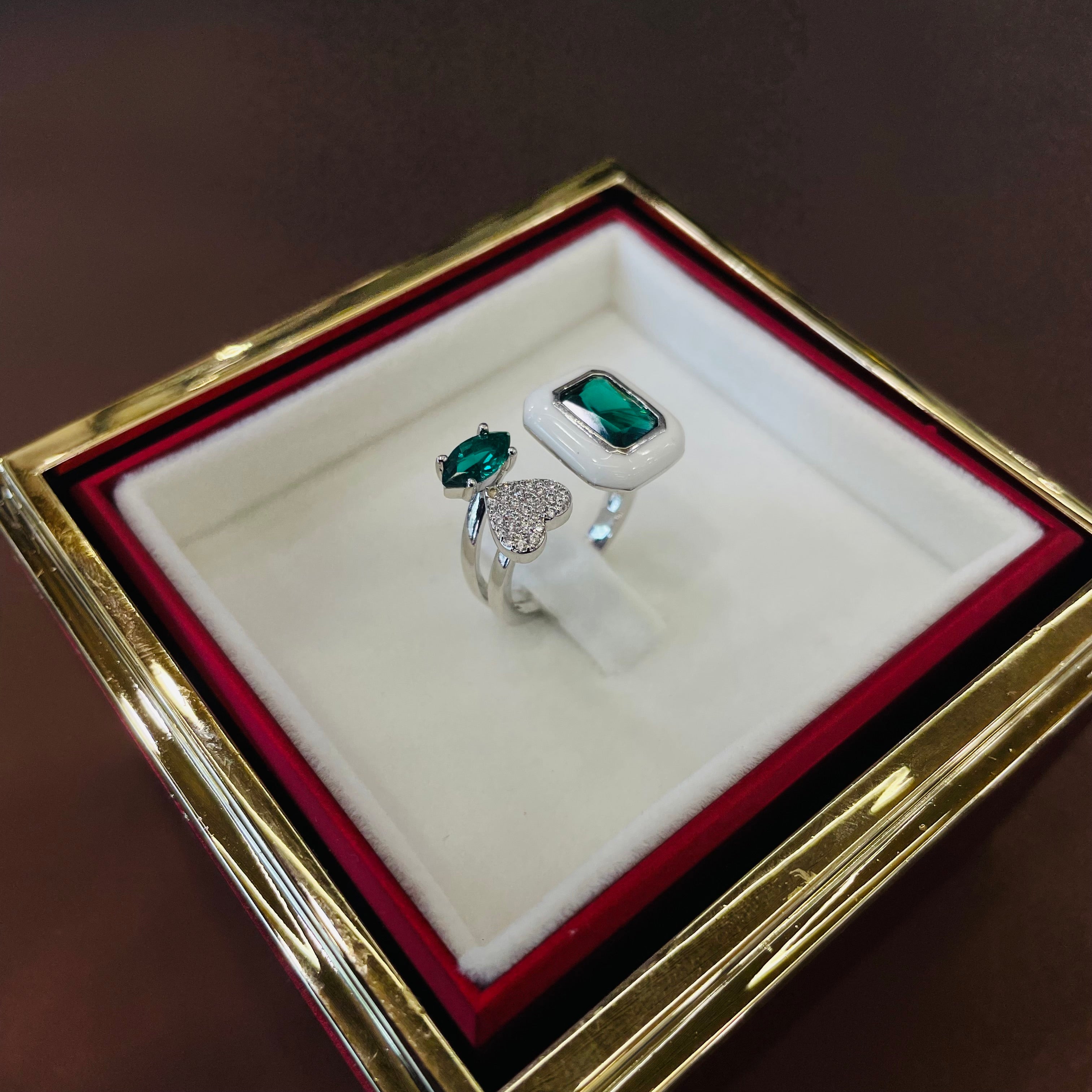 Ad Aster Ring