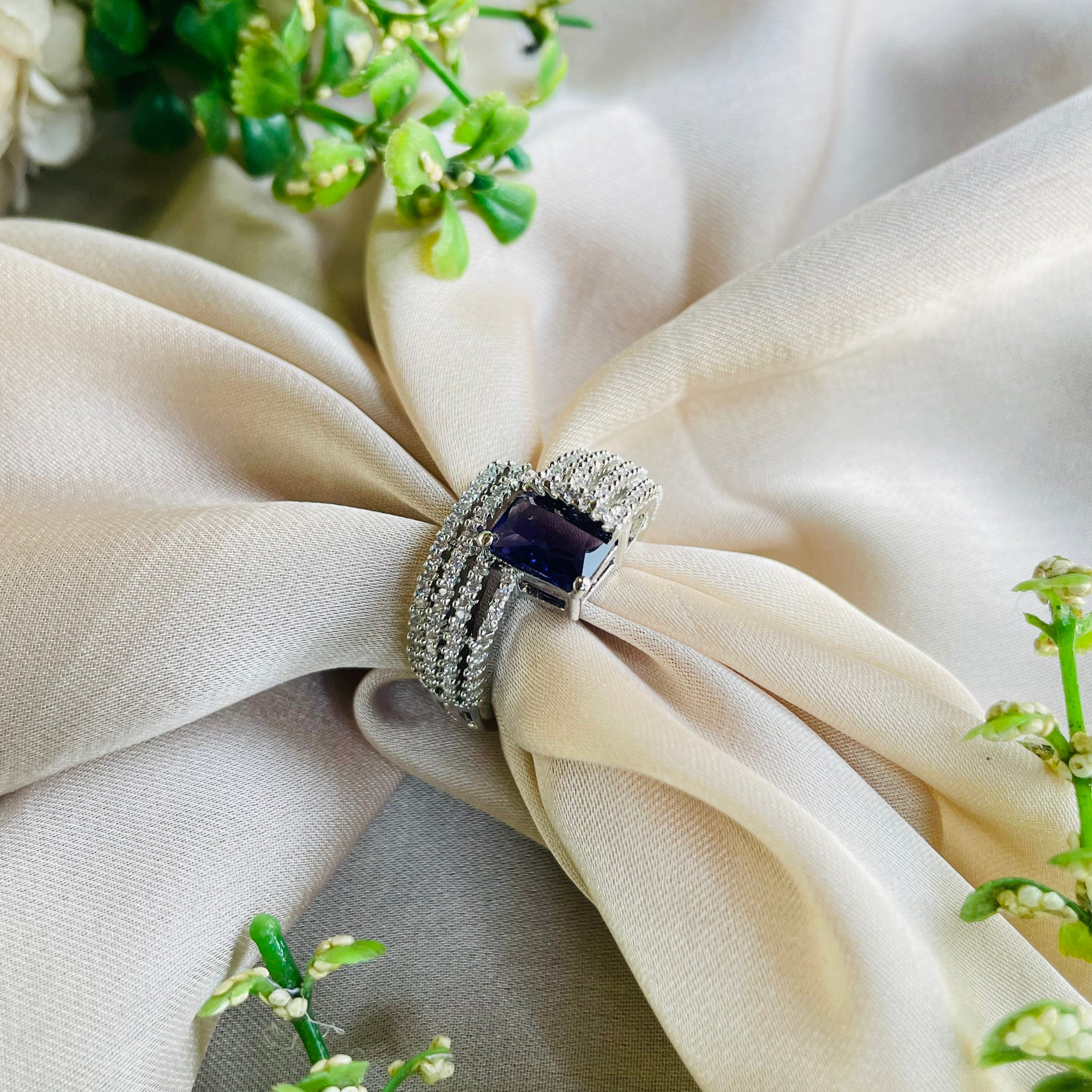 Ad Opal  ring adjustable