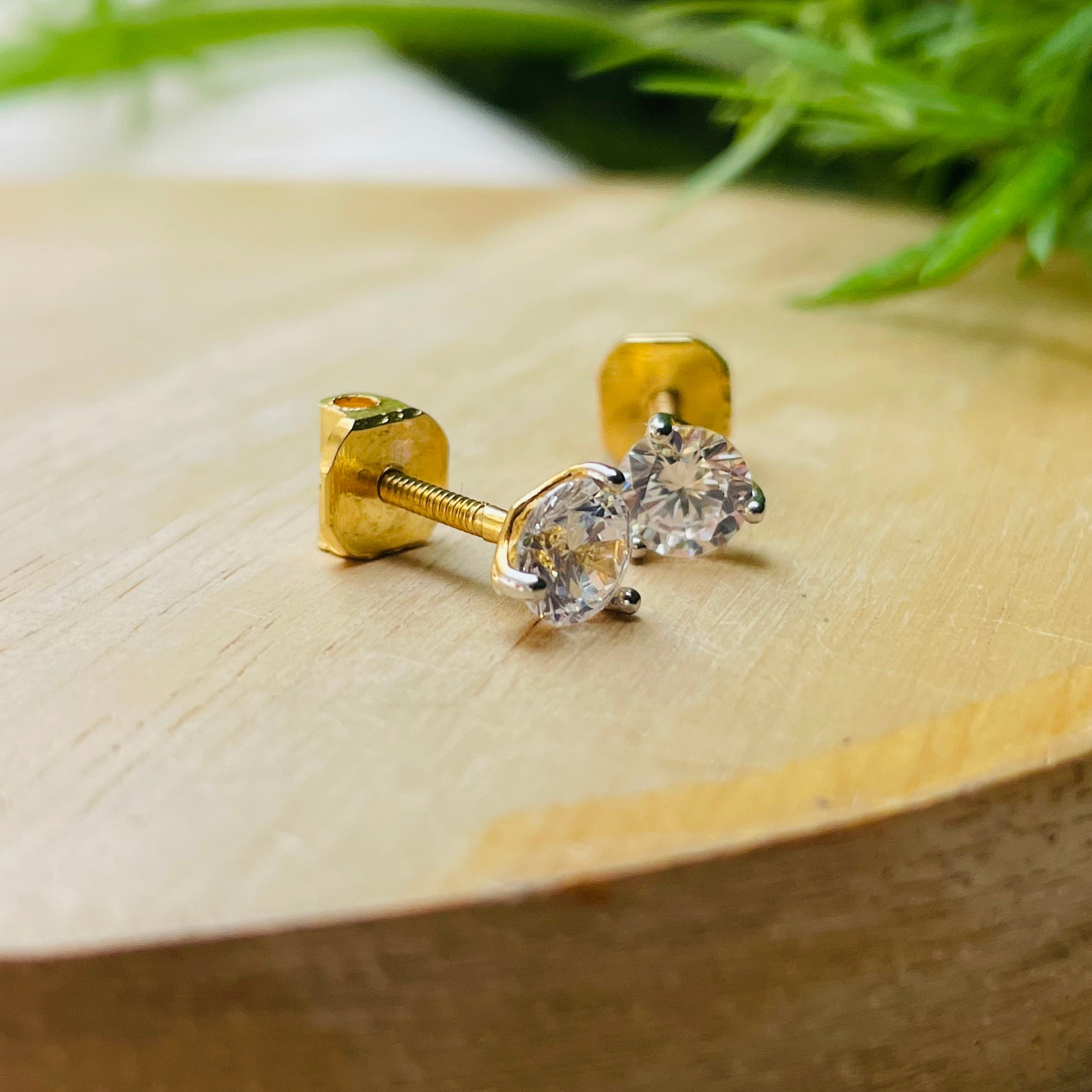 Ad Vella studs