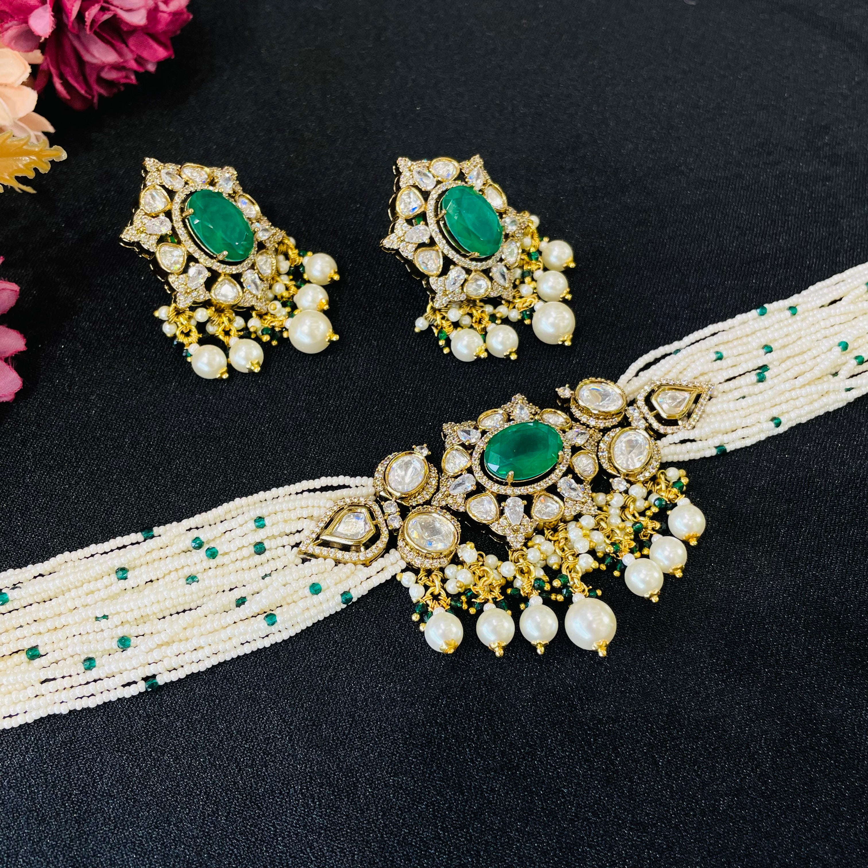 Nayaab Subi Pearl Choker