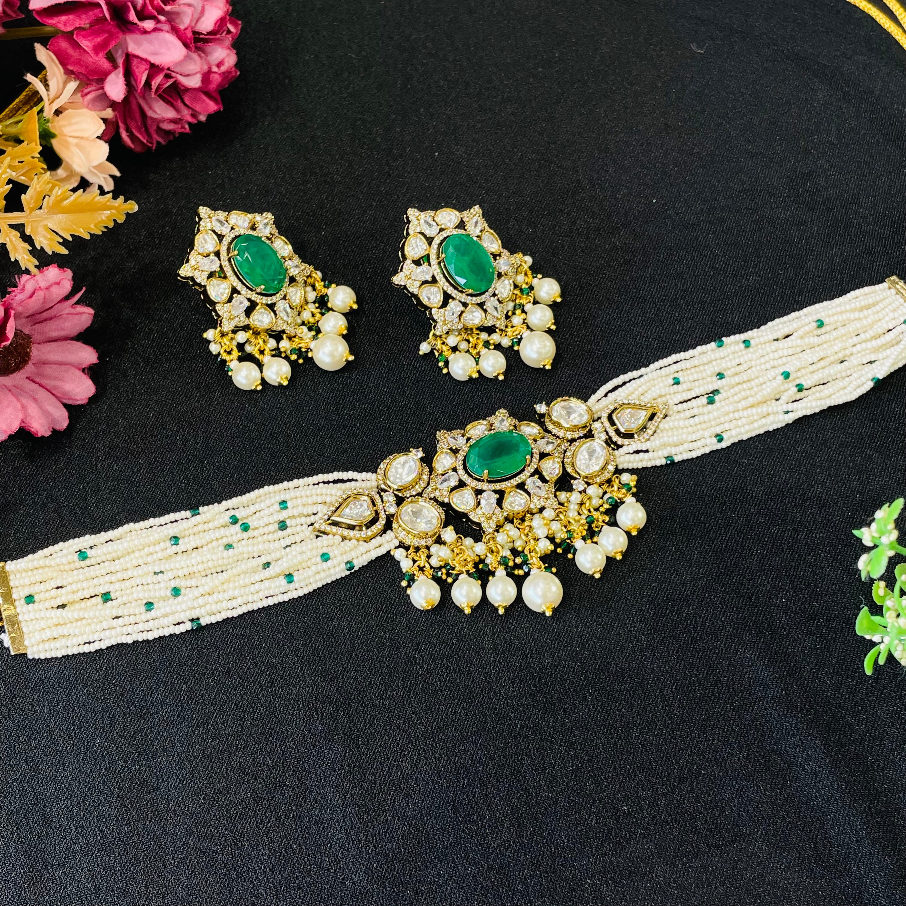 Nayaab Subi Pearl Choker