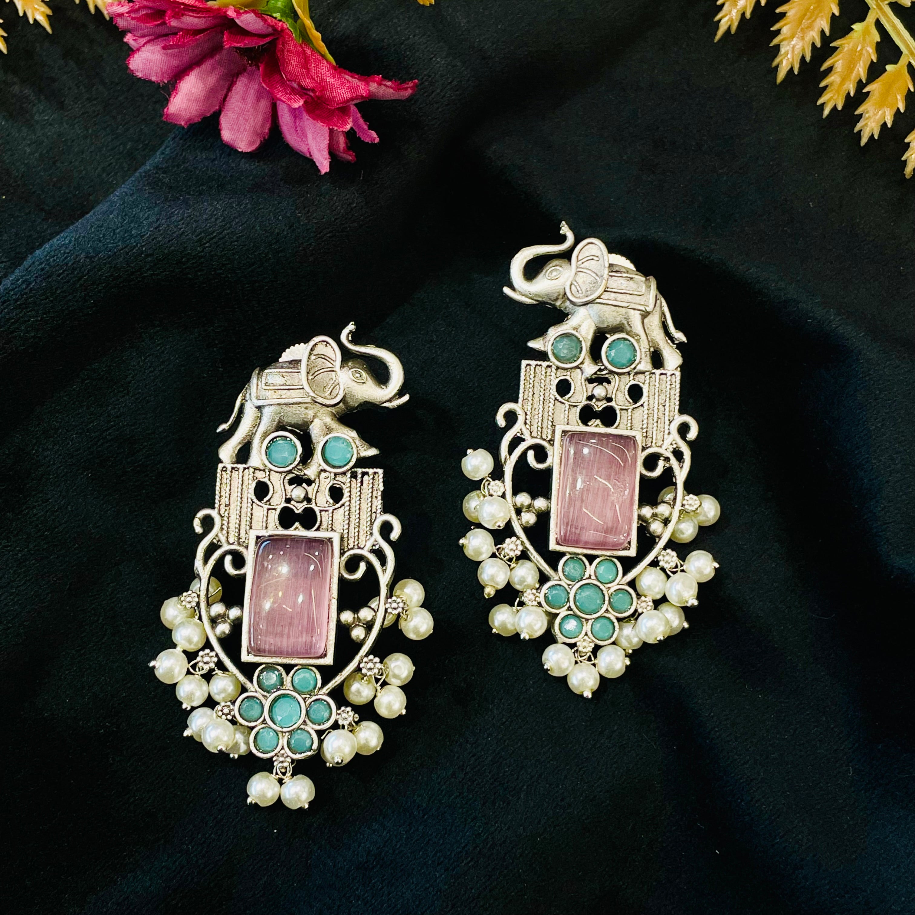 Inaya Romi Earrings