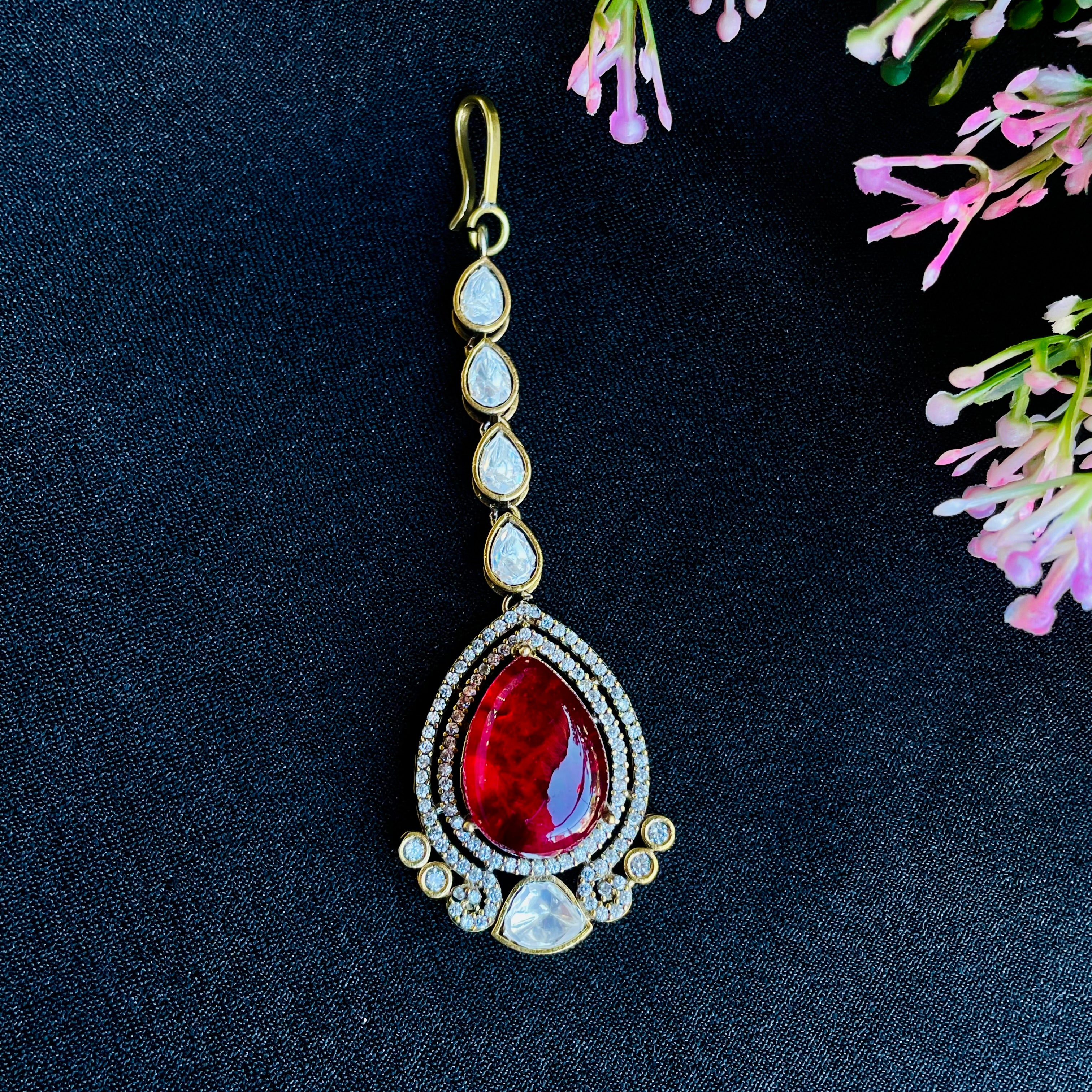 Nayaab Zaveri Polki Tikka