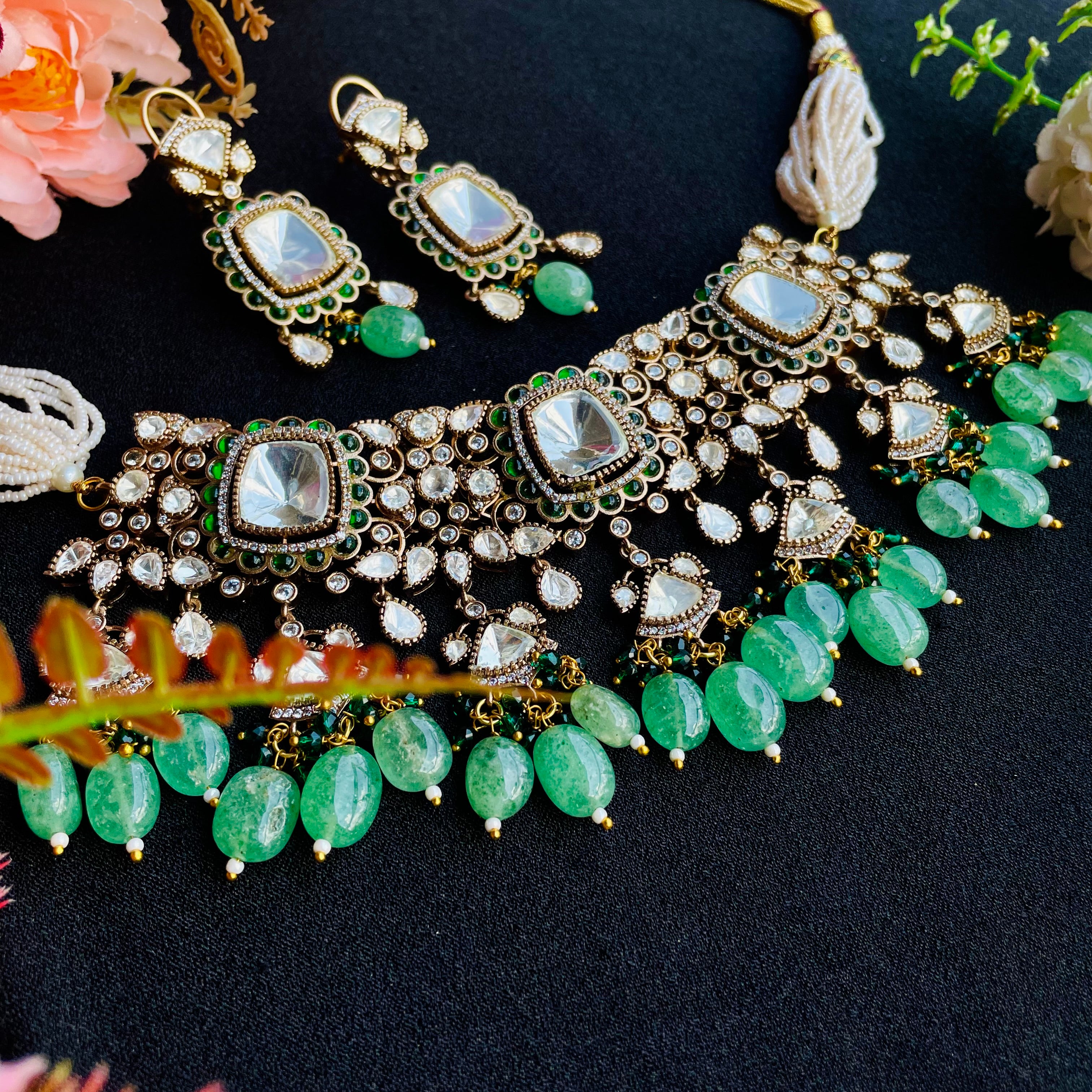 Nayaab Raima Neckpiece