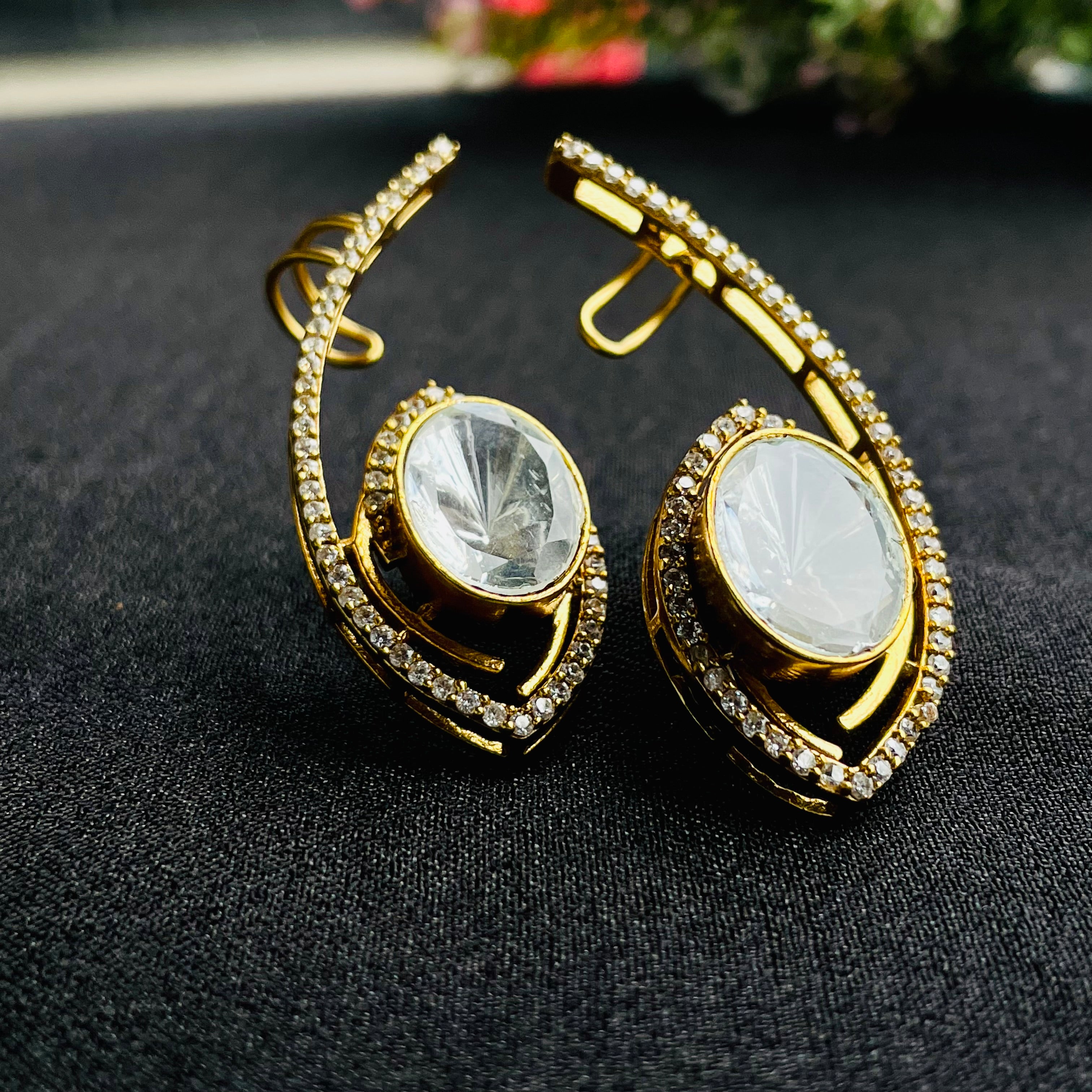 Nayaab Aera Polki Earcuff