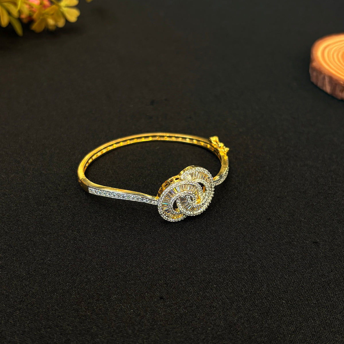 Avika Halo Bracelet