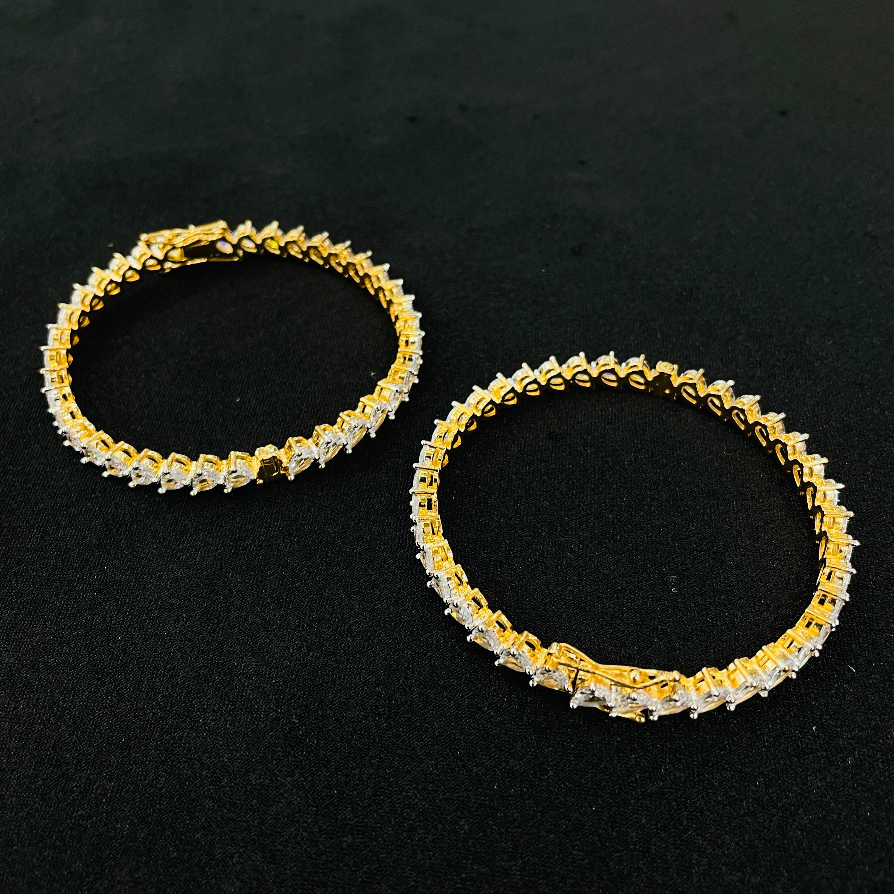 Nayaab lily bangles