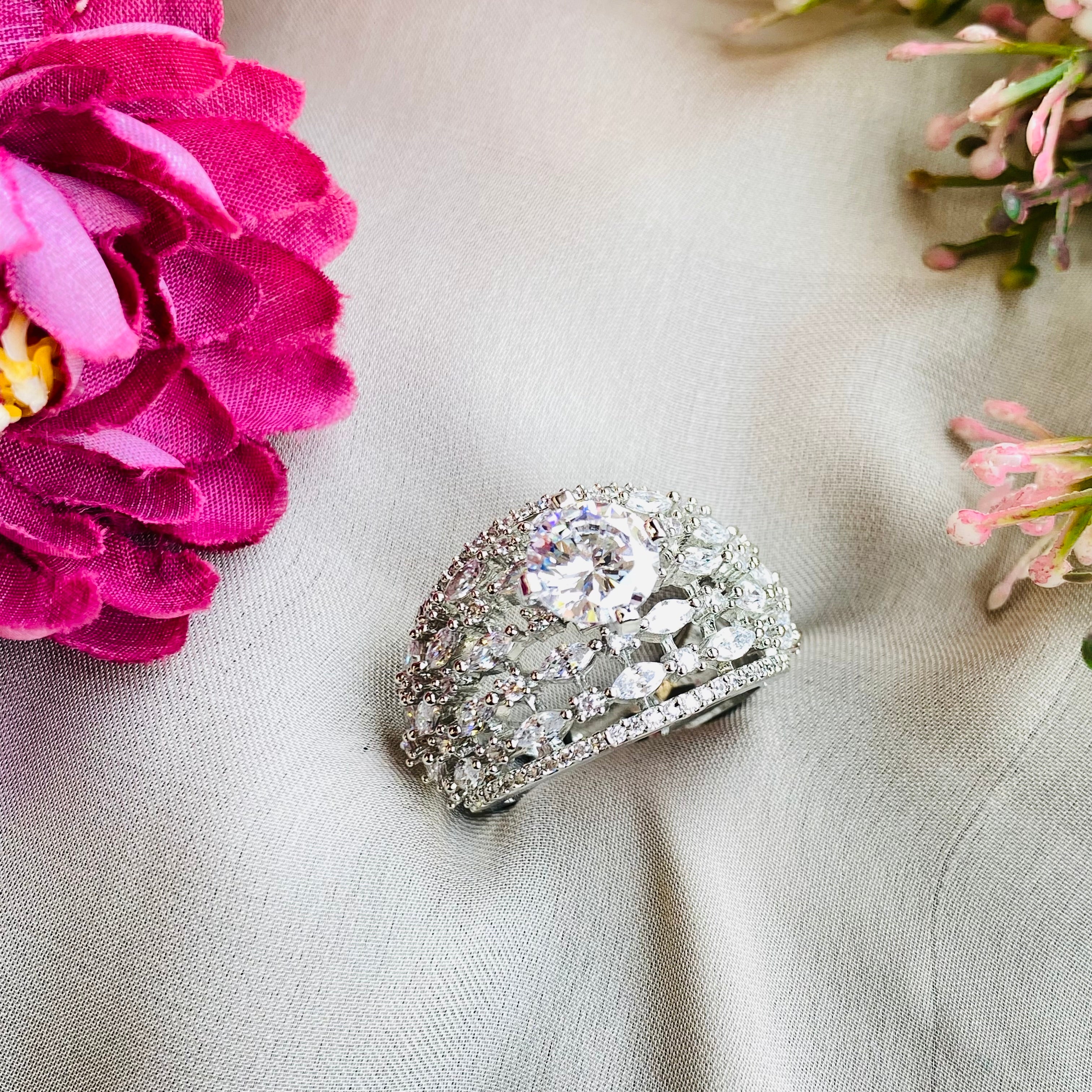 Ad Rhea  ring adjustable